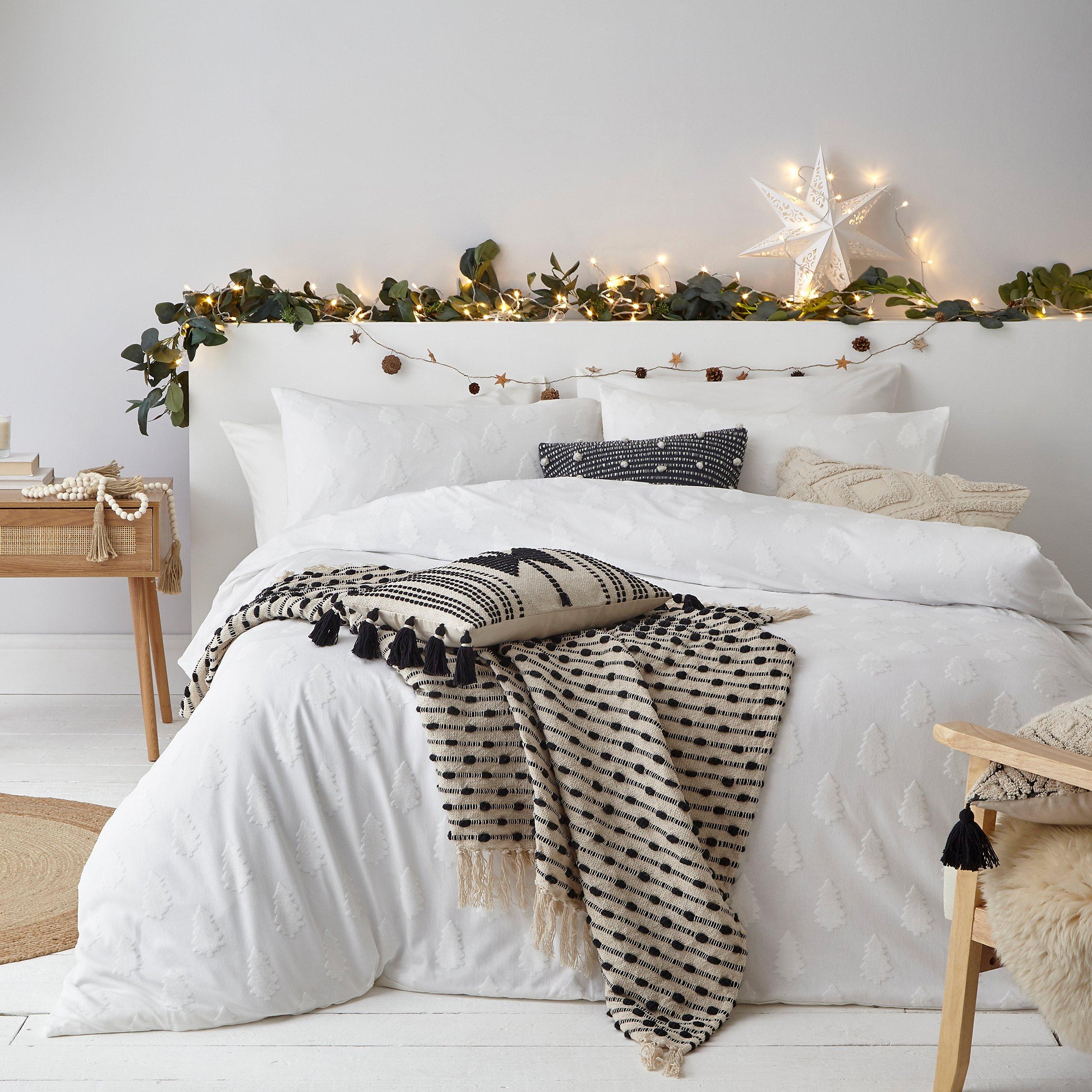 furn. Tufted Tree Festive Duvet Set