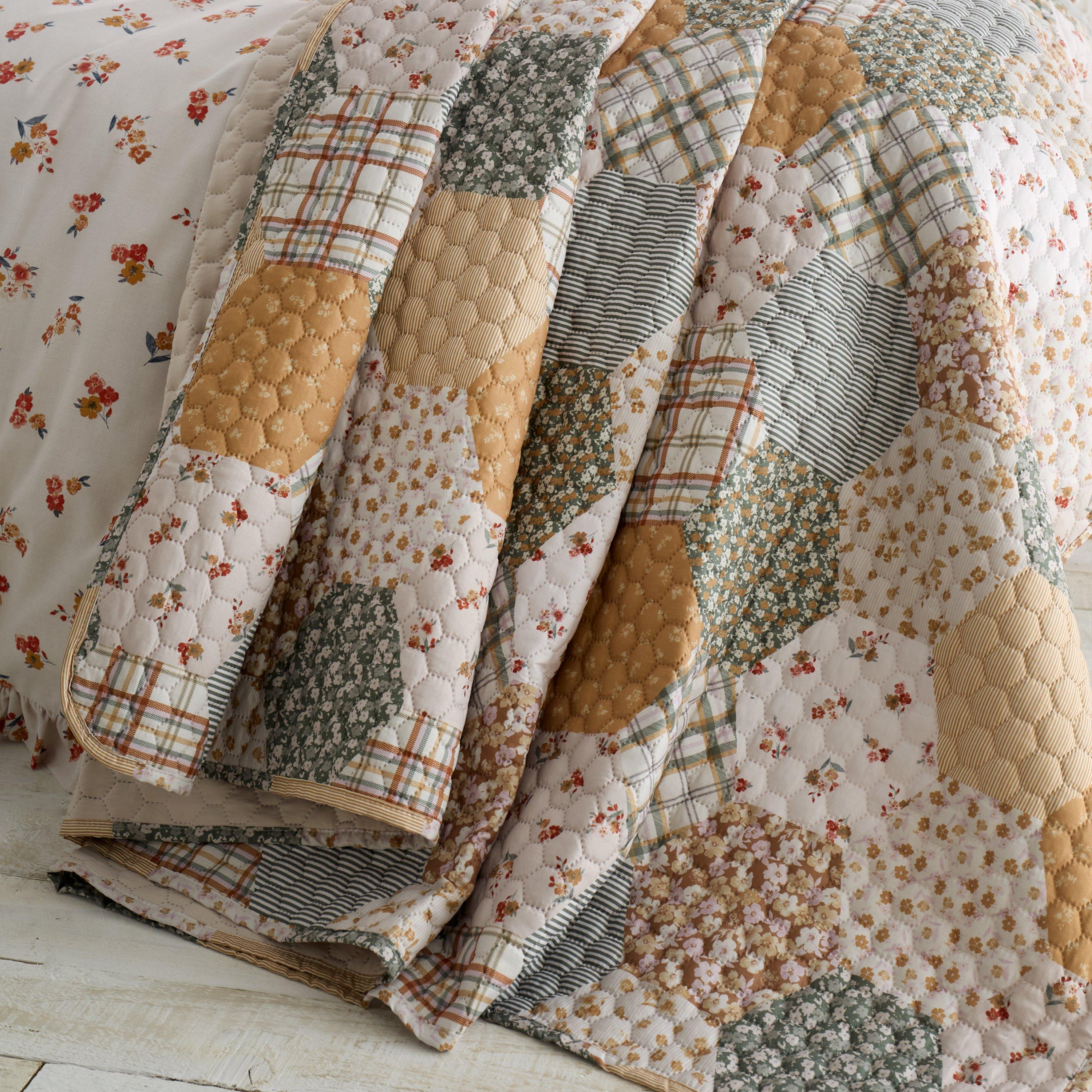 Natural - Catherine Lansfield - Floral Patchwork Quilted Bedspread - 2