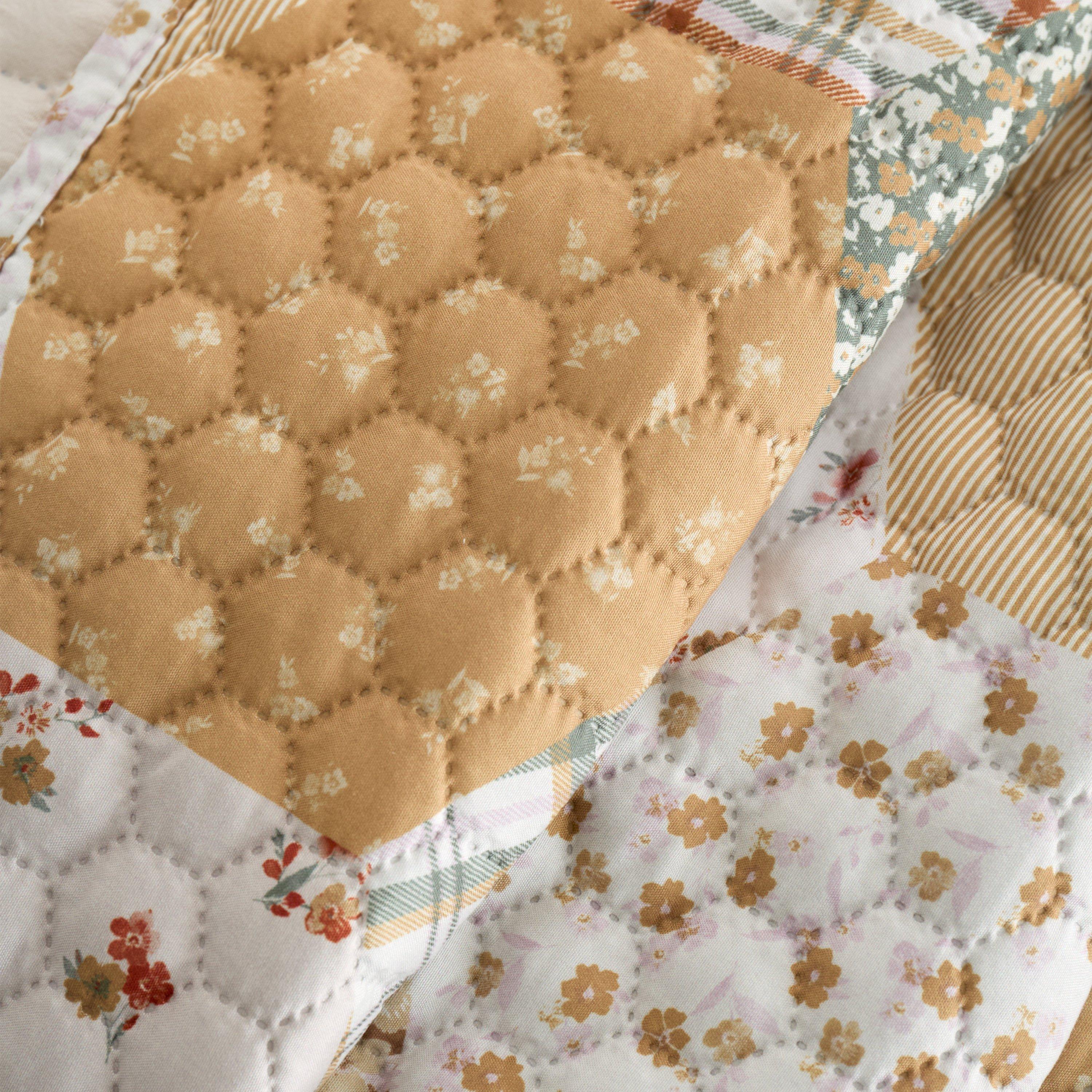 Natural - Catherine Lansfield - Floral Patchwork Quilted Bedspread - 3