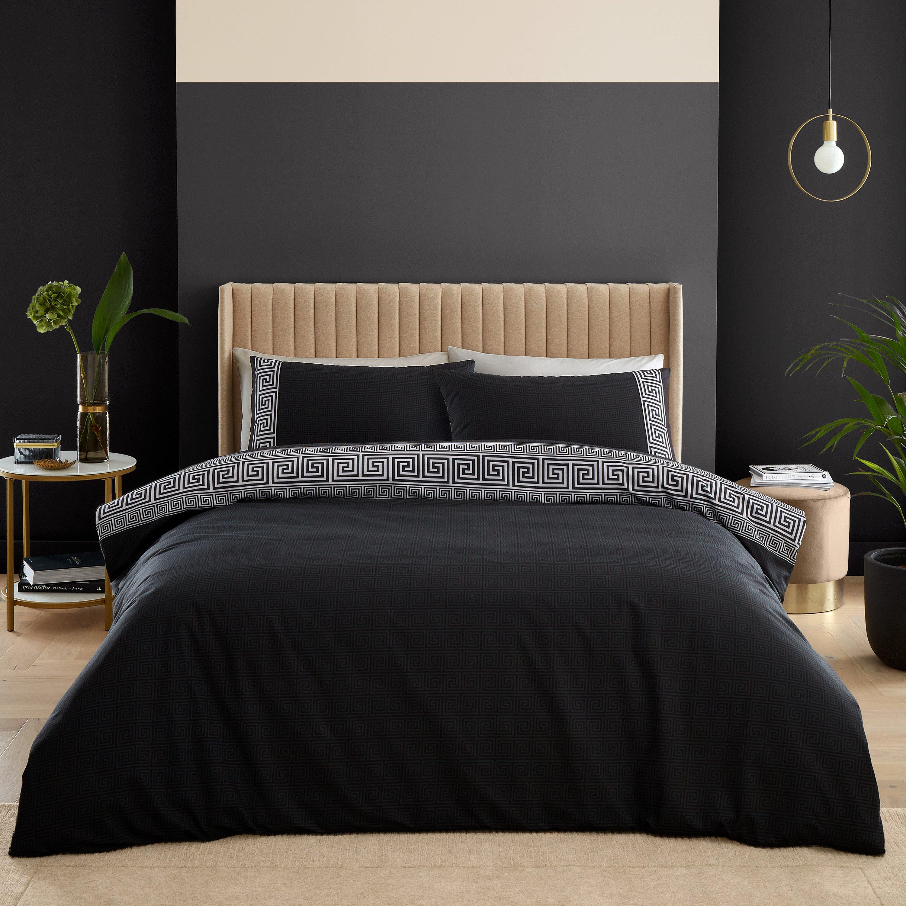 Catherine Lansfield  Artemis Greek Key Reversible Duvet Cover Set - Black - King