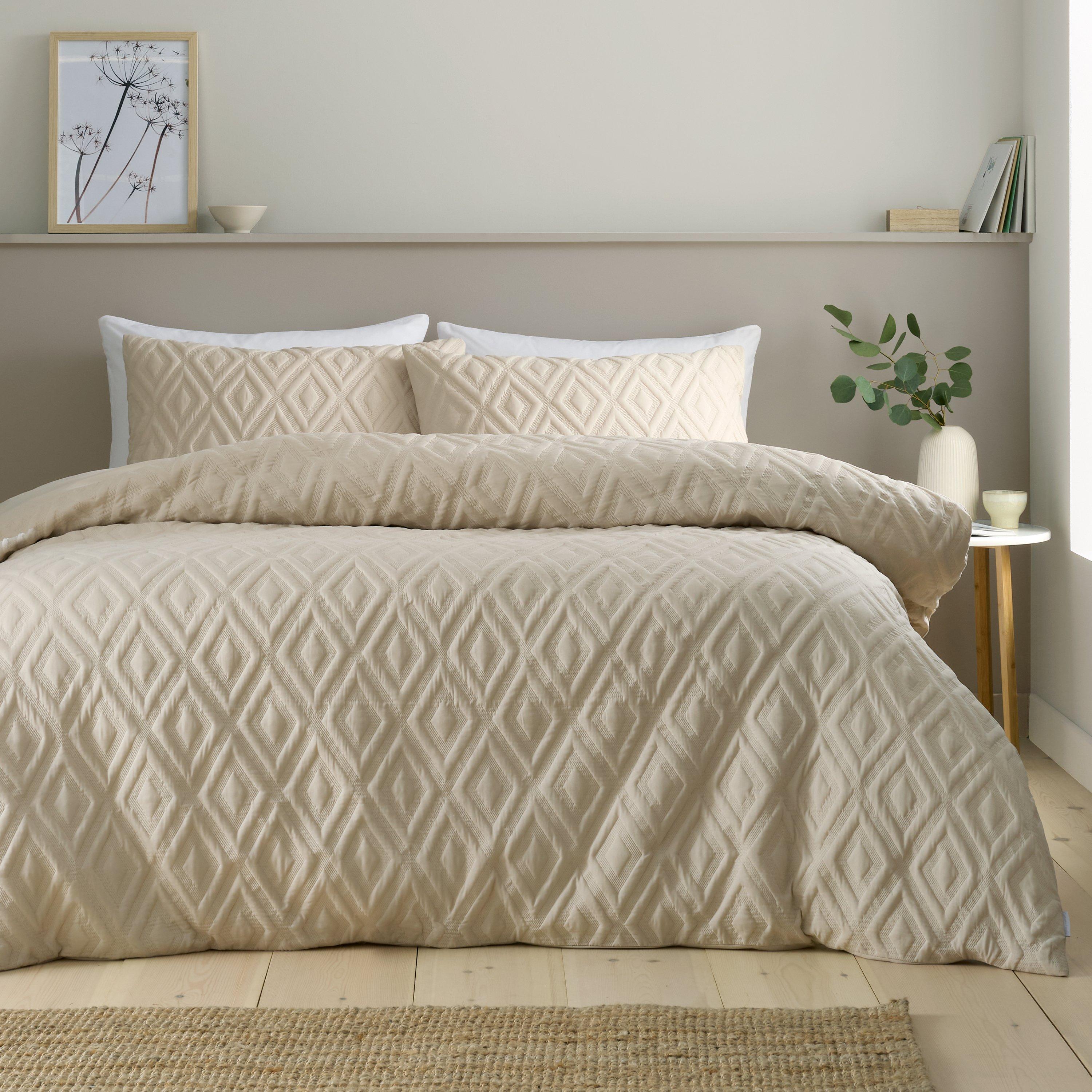Natural - Catherine Lansfield - Jacob Geo Soft Touch Duvet Cover Set - 1