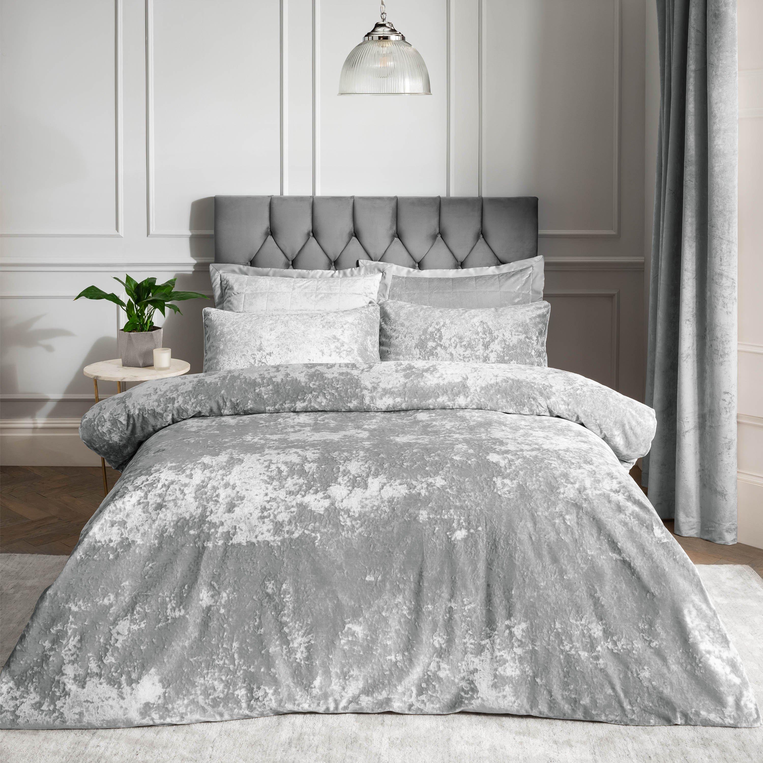 Silver Grey - Catherine Lansfield - Crushed Velvet Duvet Cover Set - 1