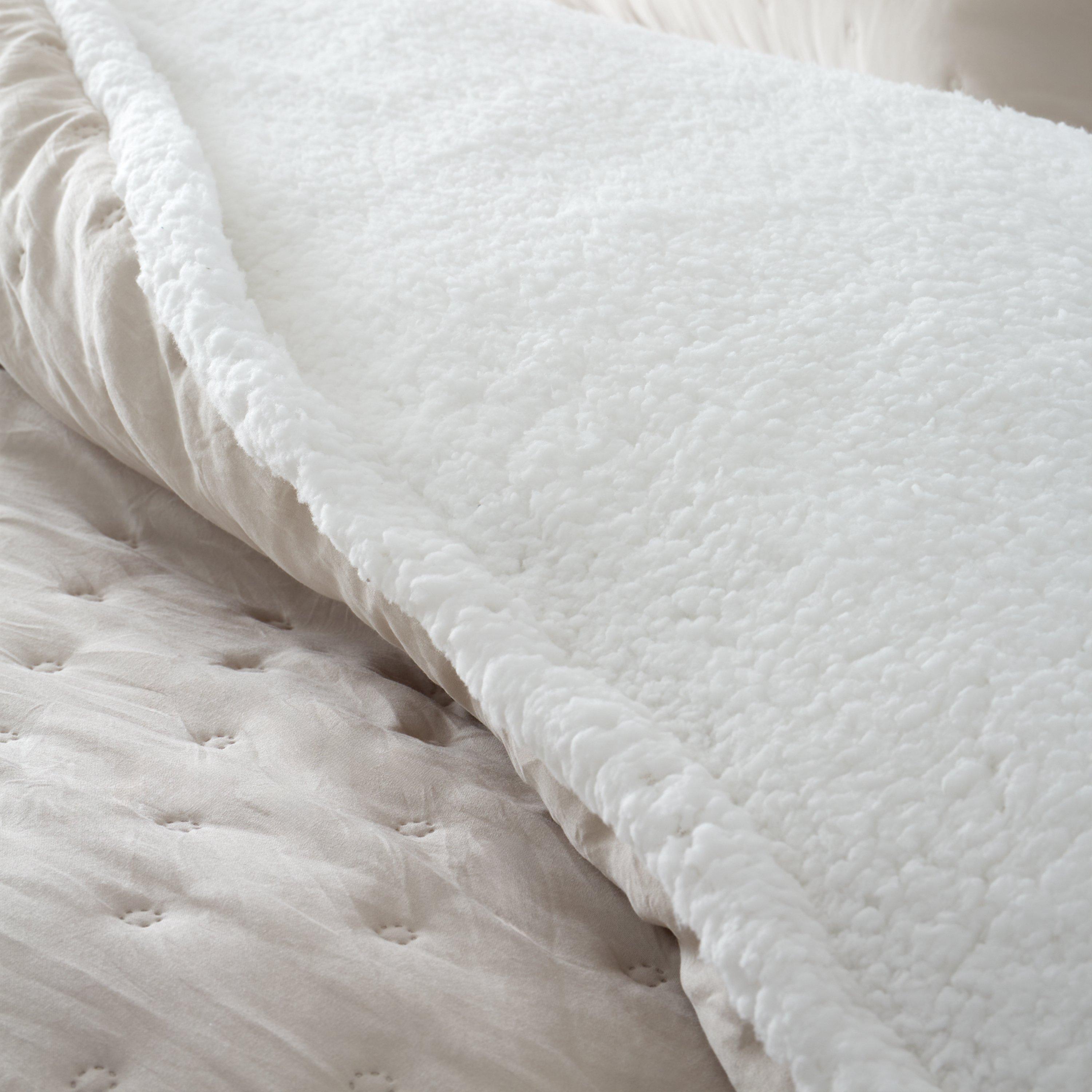 Cream - Catherine Lansfield - Cosy Nori Soft Sherpa Duvet Cover Set - 3