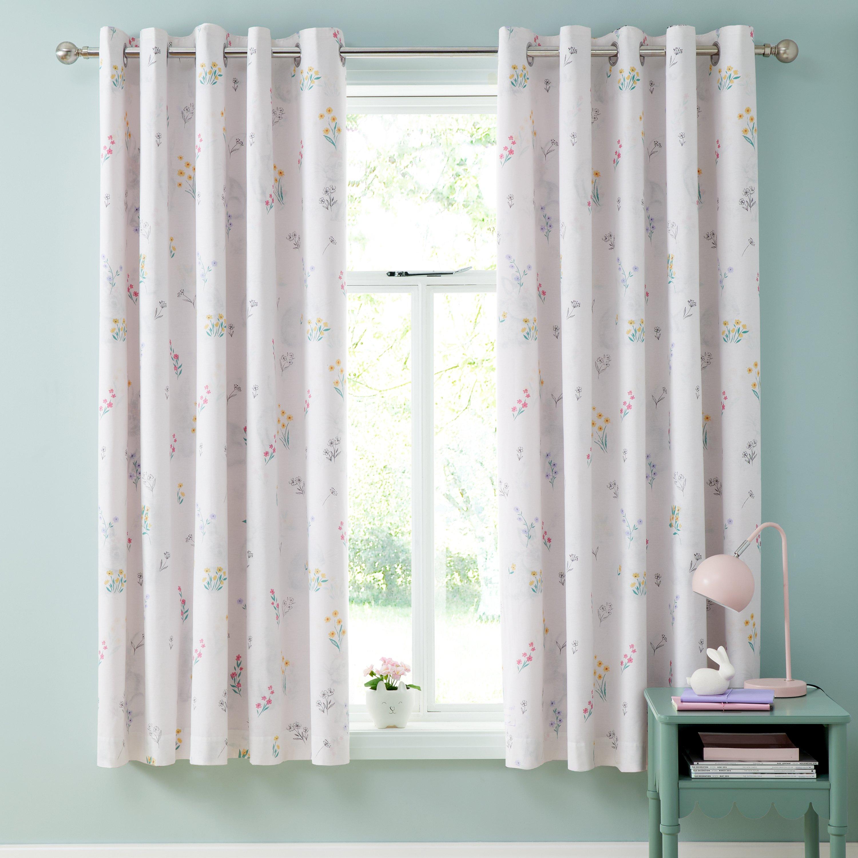 Pink - Catherine Lansfield - Bunny Tails Ditsy Flowers Eyelet Curtains - 4