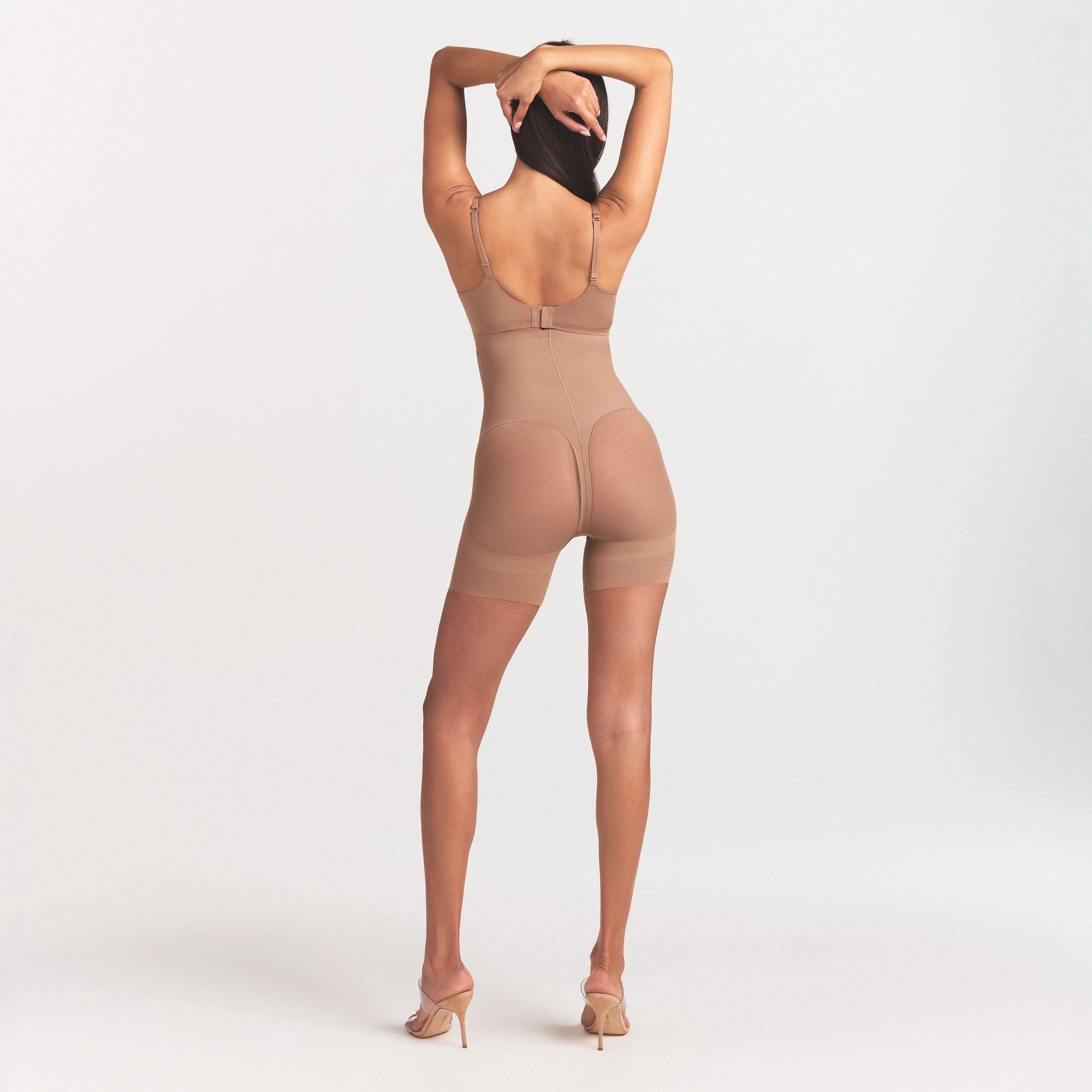 SIENNA - SKIMS - SKIMS PMesh MR Short Ld61 - 3