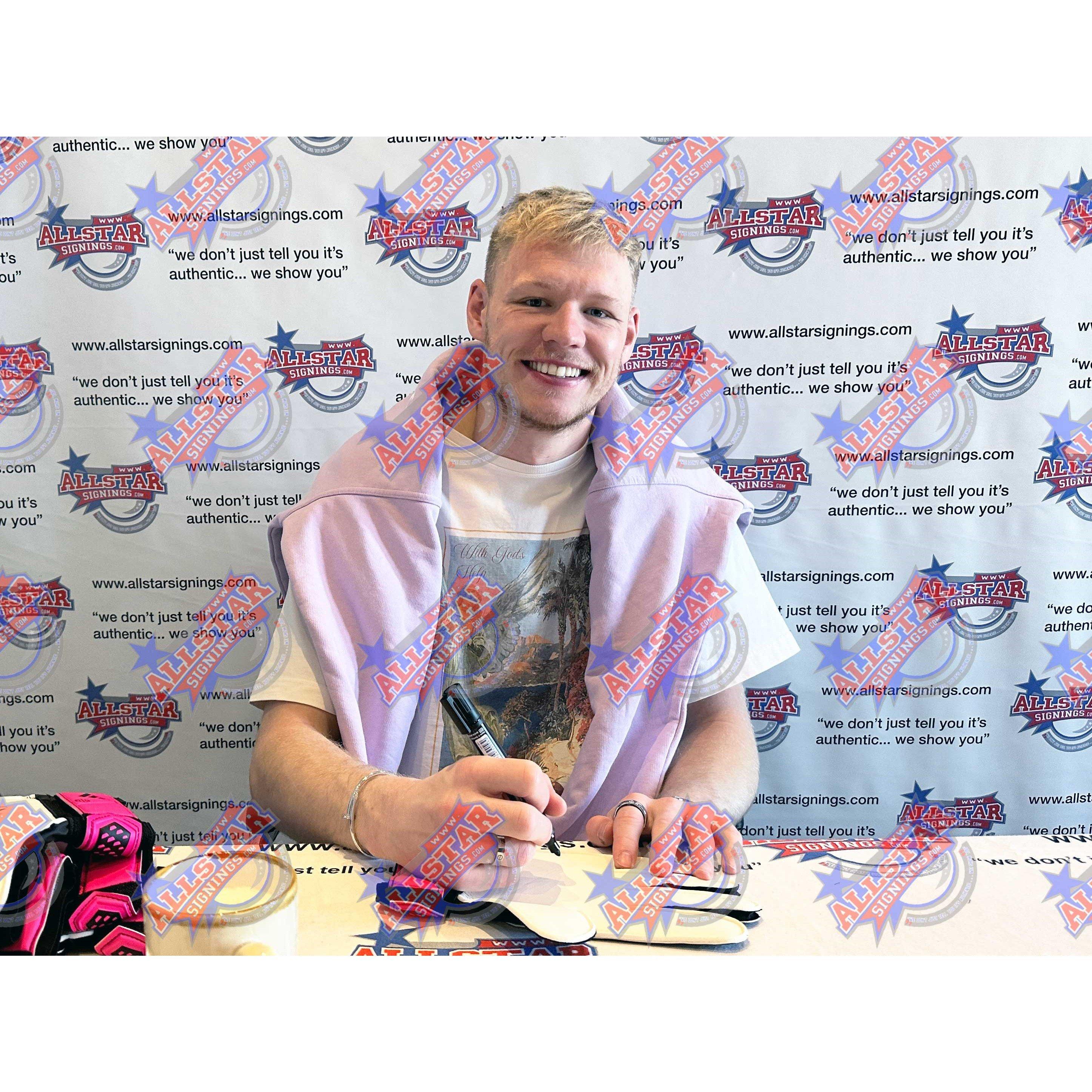 Red - AllStarSignings Ltd - Aaron Ramsdale Southampton signed goalkeeper glove - 2