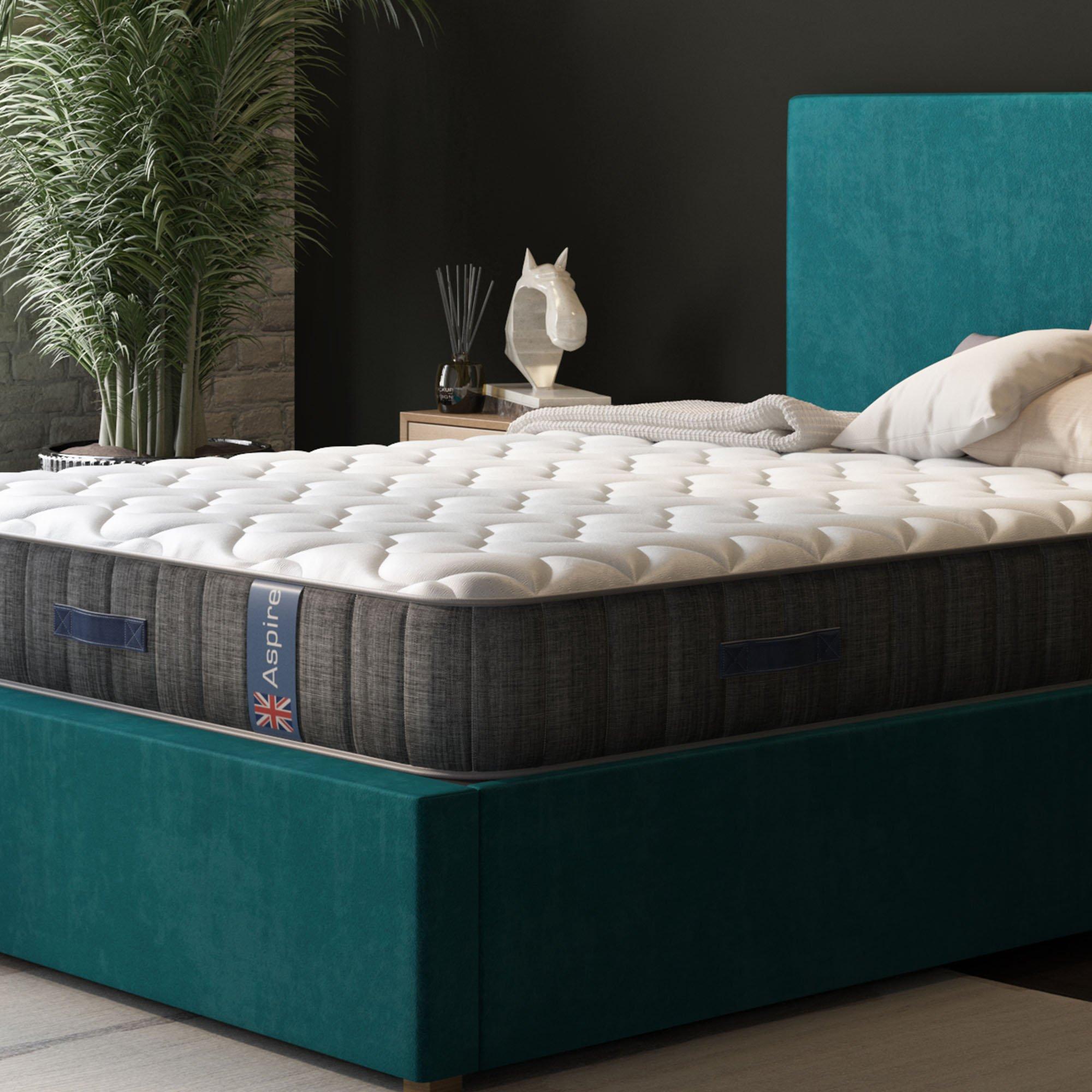 White - Aspire - Medium Comfort Hybrid Pocket Mattress - 1
