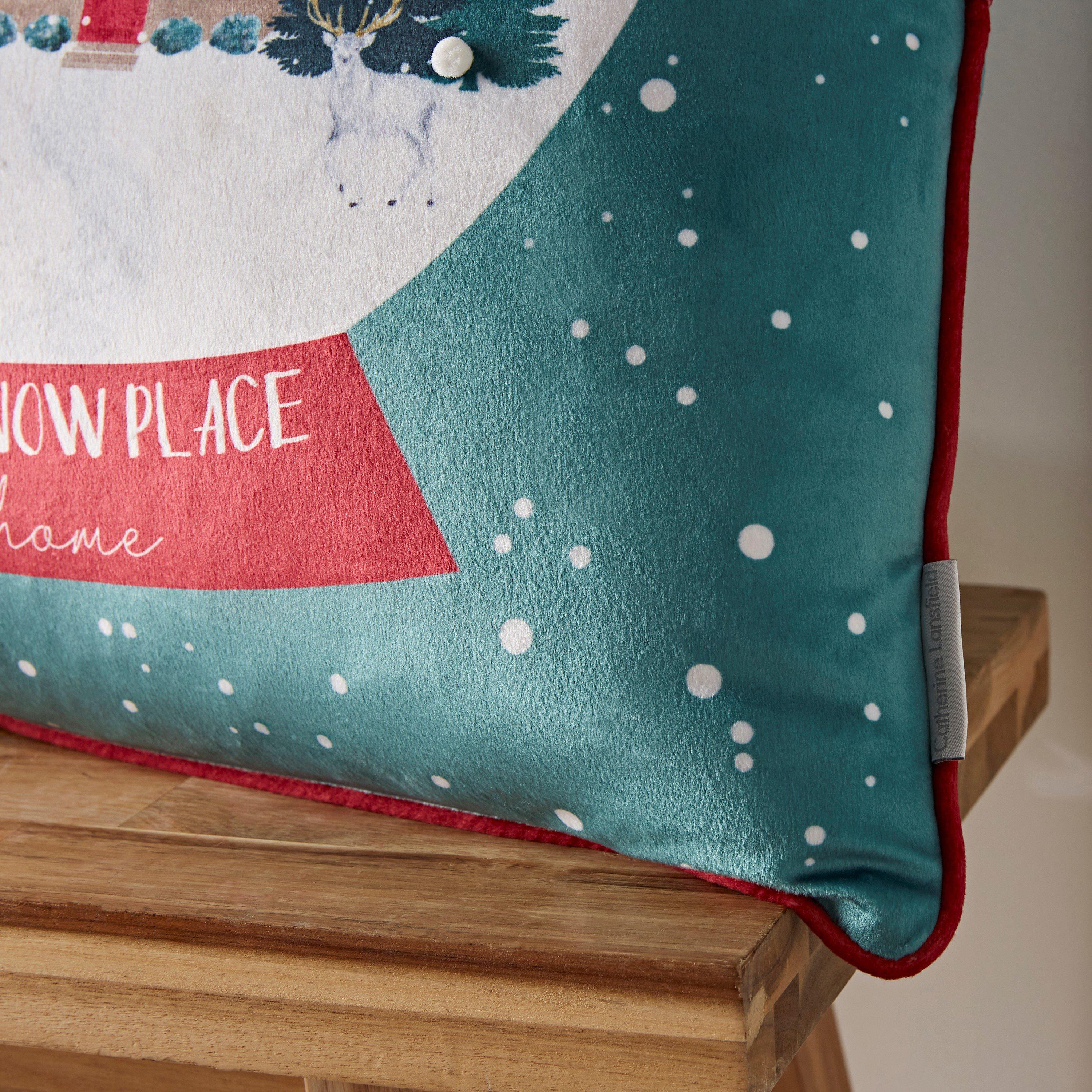 Green - Catherine Lansfield - Snow Place Like Home Pom Pom Soft Touch Cushion - 3