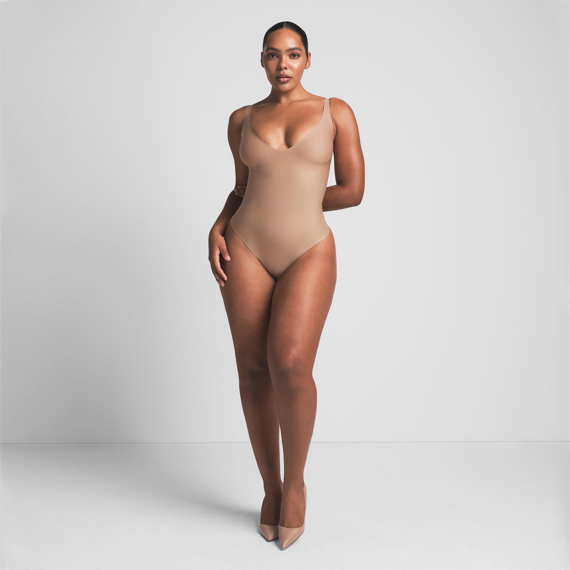 Sienna - SKIMS - Womens Body Core Sculpt Plunge Thong Bodysuit - 5