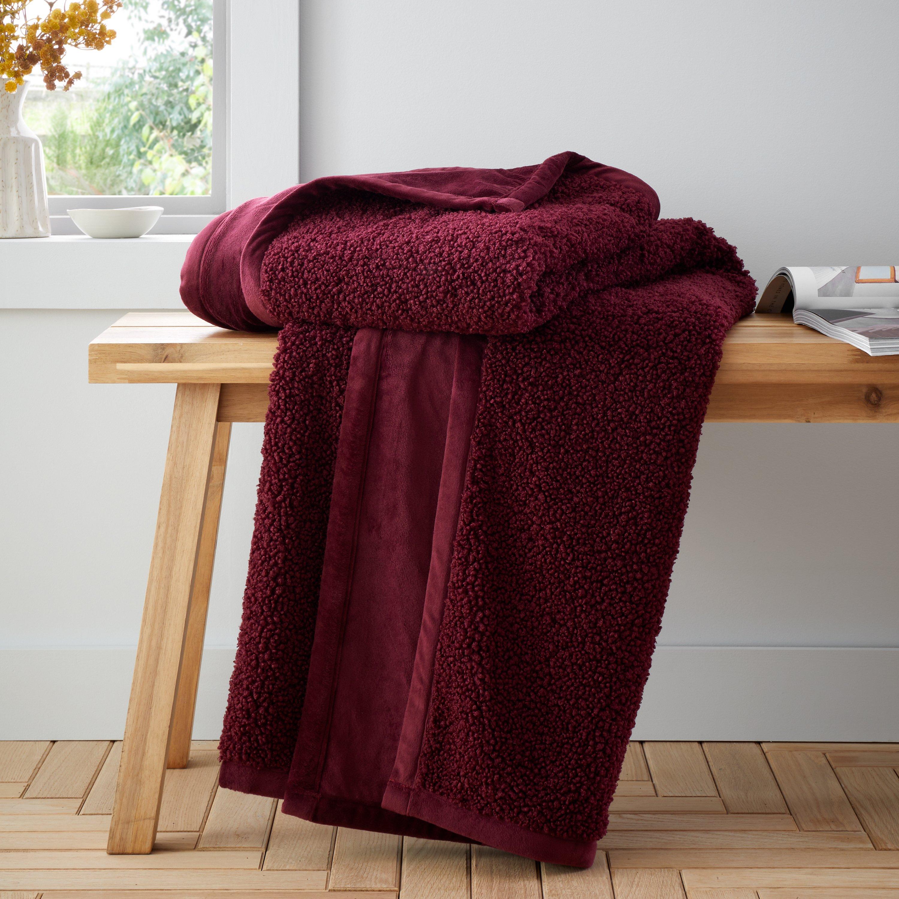 Damson - Catherine Lansfield - So Soft Velvet Boucle Blanket Throw - 1
