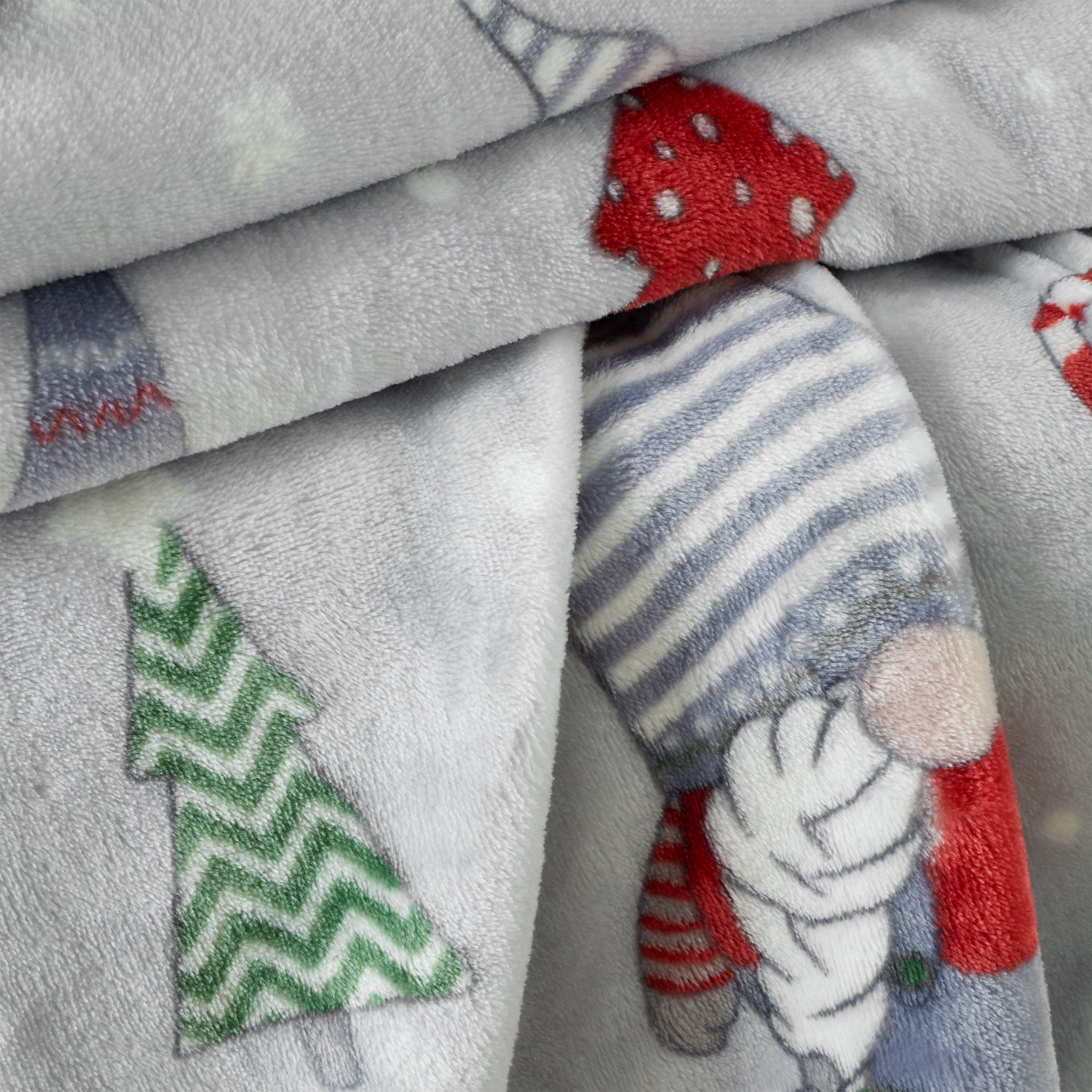 Grey - Catherine Lansfield - Christmas Gnomes Fleece Cosy Blanket Throw - 2