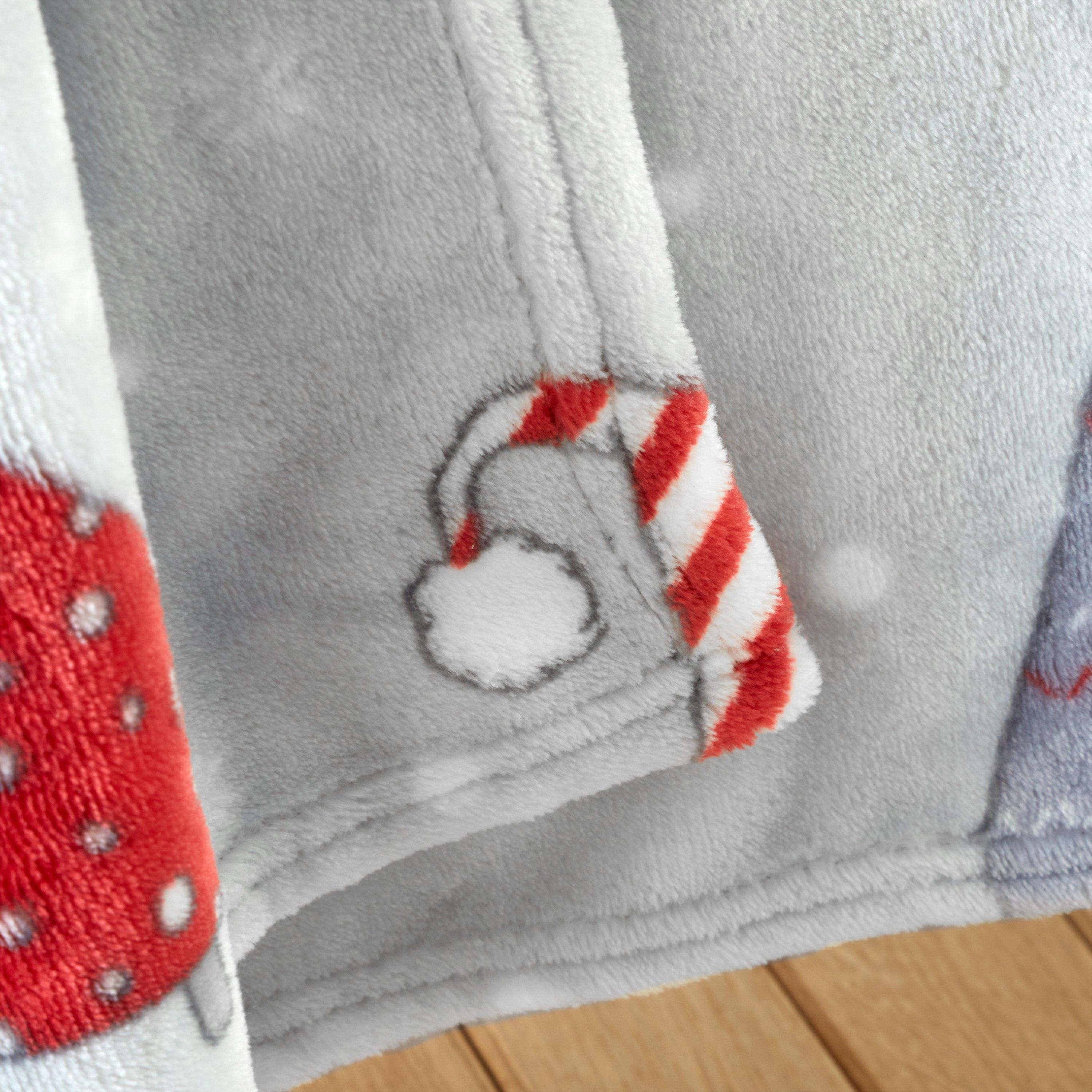 Grey - Catherine Lansfield - Christmas Gnomes Fleece Cosy Blanket Throw - 3