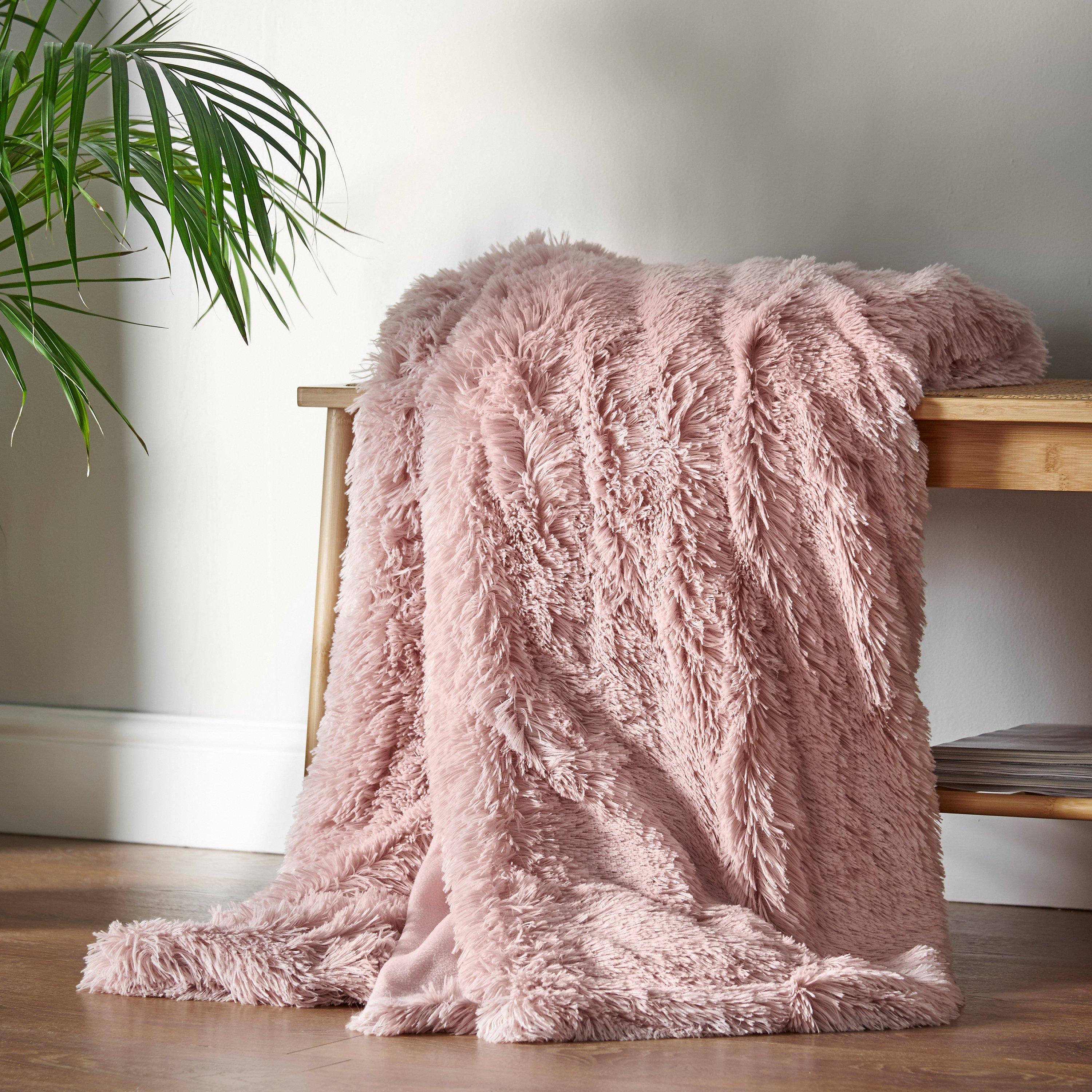 Catherine Lansfield Cuddly Deep Pile 150x200cm Blanket Throw Blush Pink - Image 11