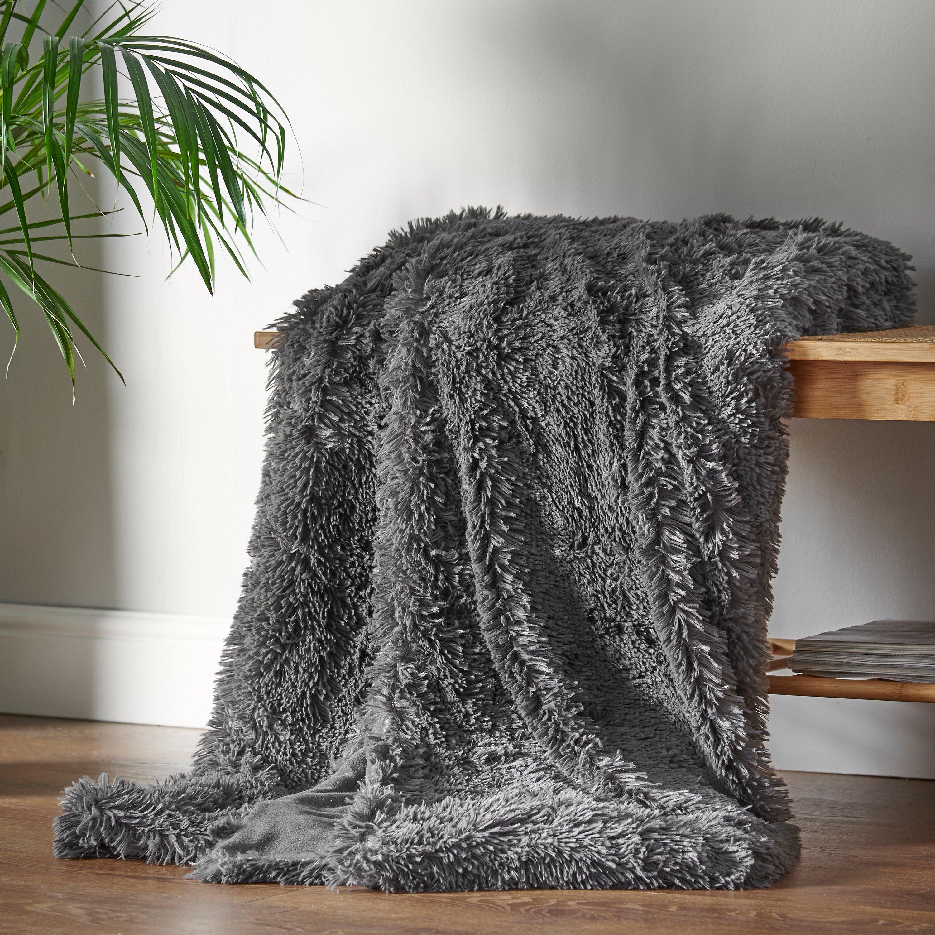 Catherine Lansfield Cuddly Deep Pile Blanket Throw