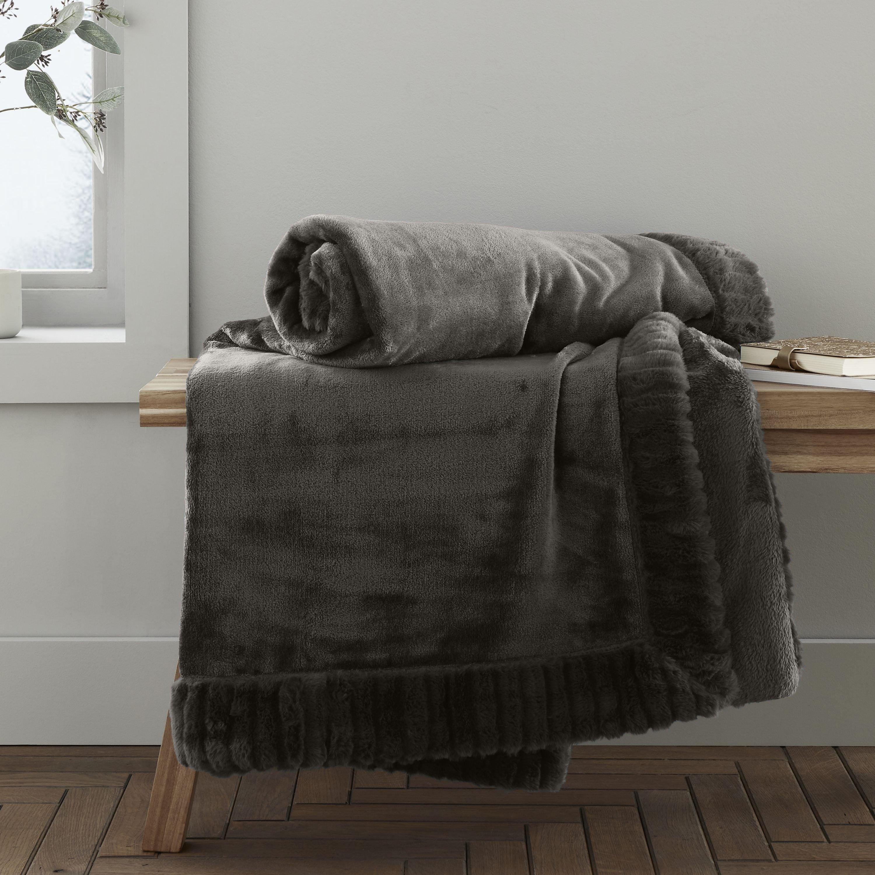 Charcoal Grey - Catherine Lansfield - Velvet And Faux Fur Soft Touch Blanket Throw - 1