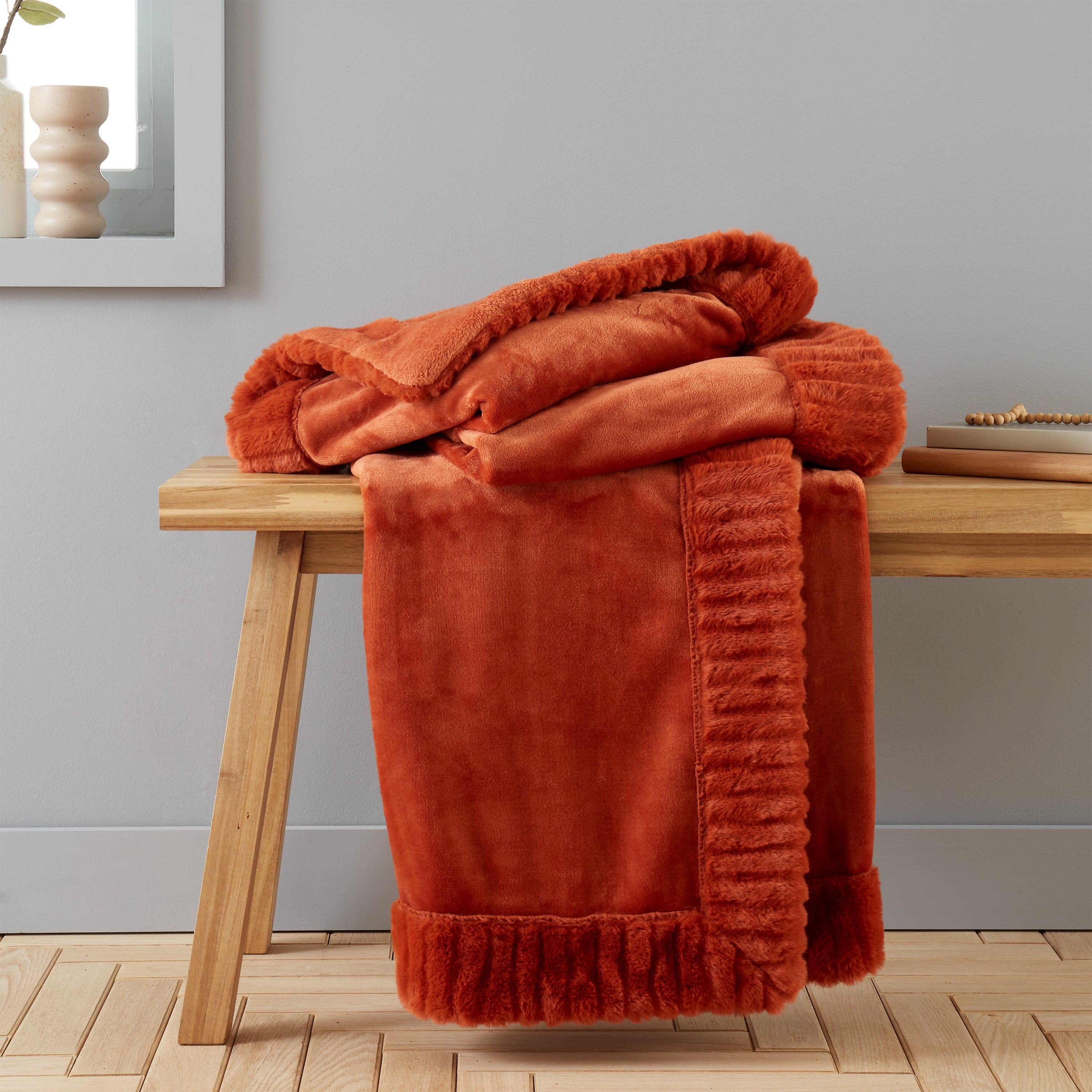 Catherine Lansfield Velvet & Faux Fur 150 x 200cm Blanket Throw in Burnt Orange | Size: 150cm x 200cm - Image 6