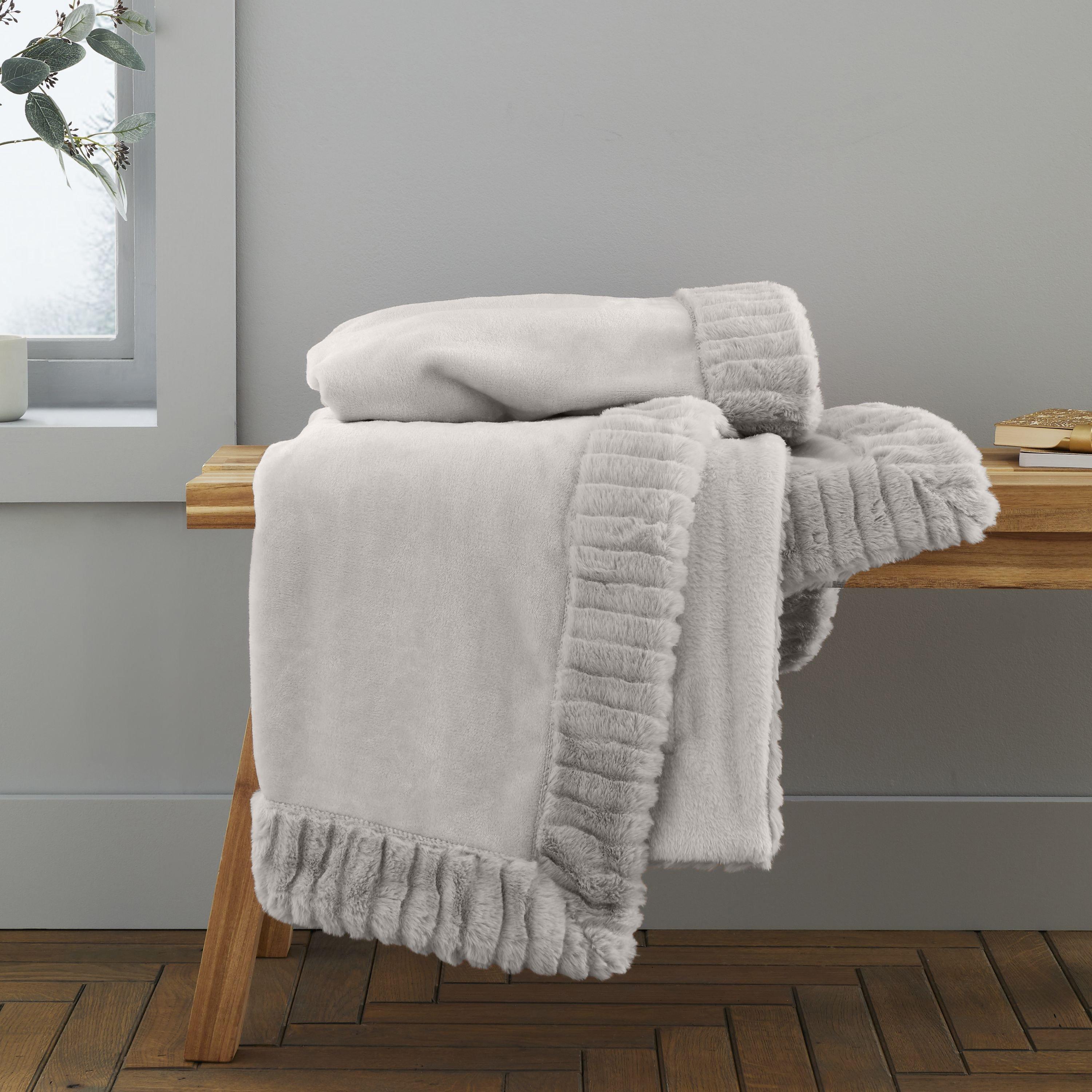 Velvet And Faux Fur Soft Touch Blanket Throw