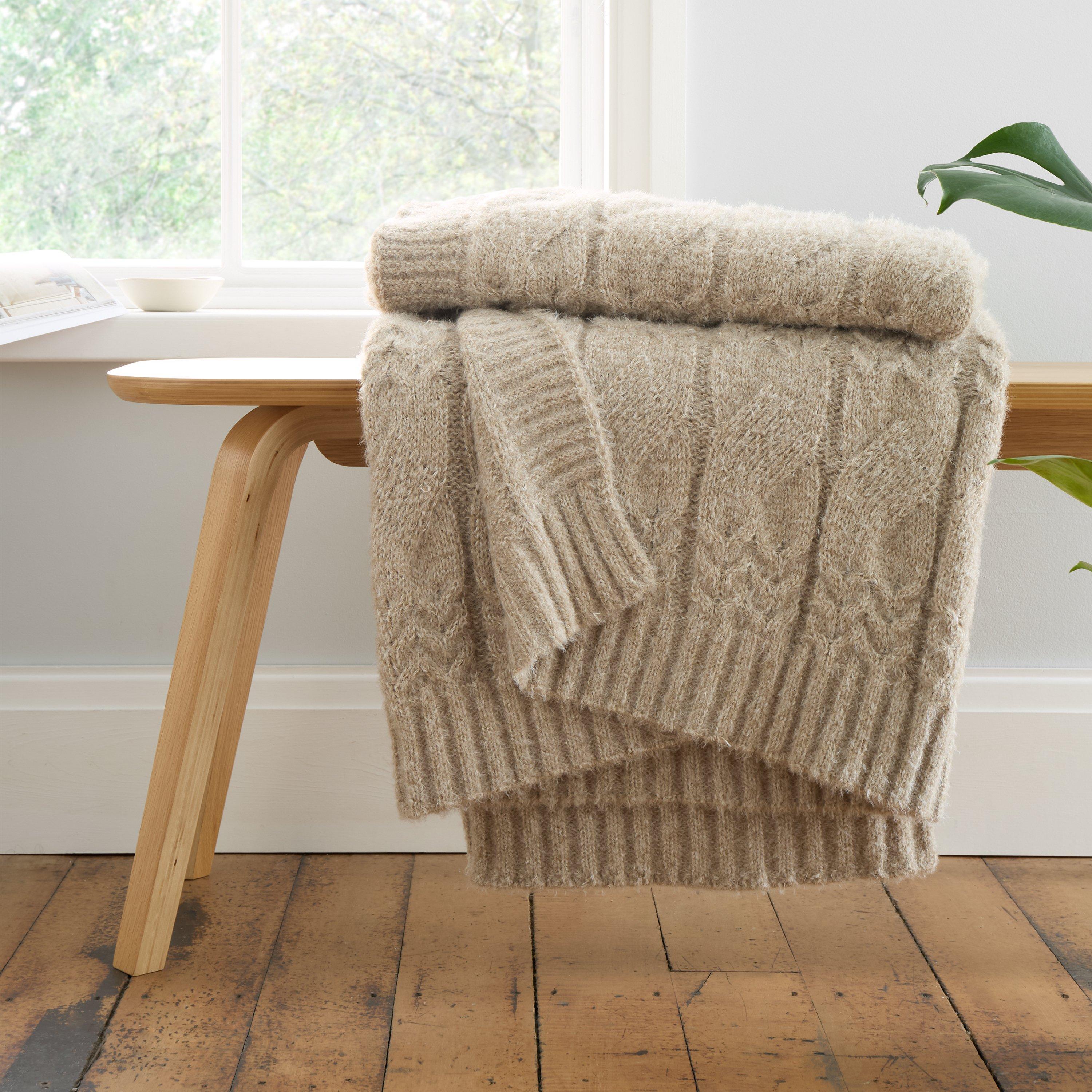 Bianca Cosy Soft Cable Knit Blanket Throw