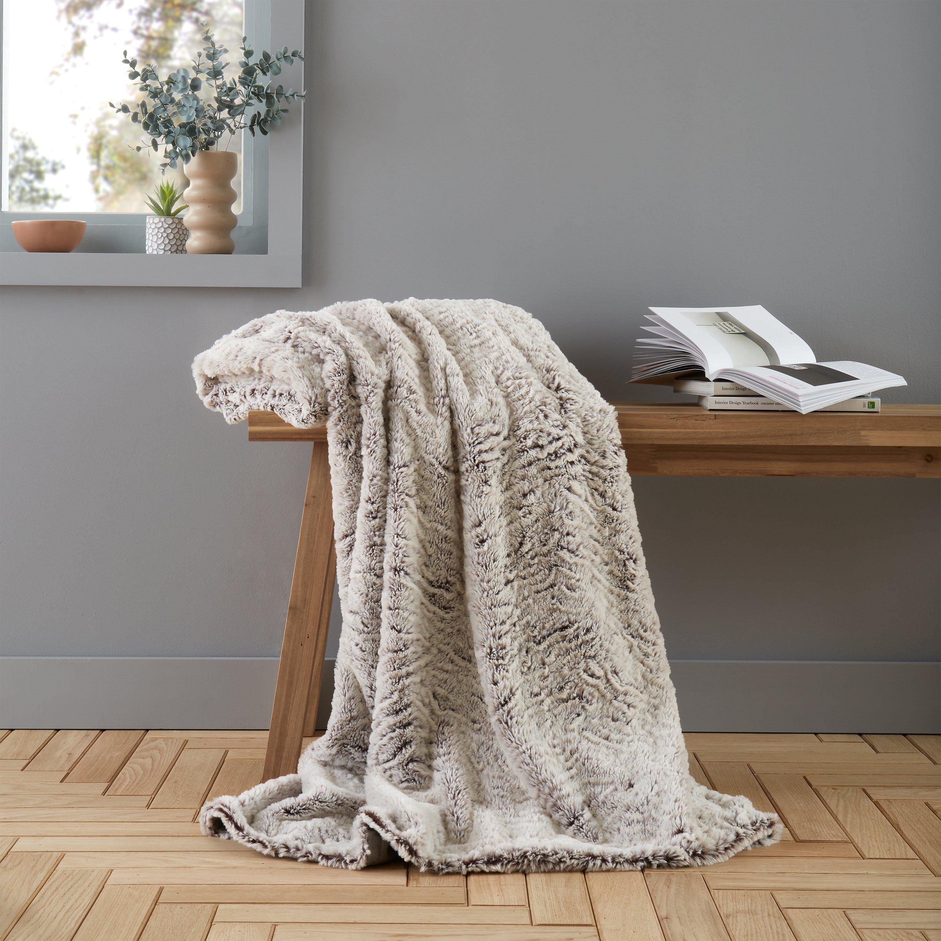Neutral - Catherine Lansfield - Wolf Faux Fur Blanket Throw Neutral - 1