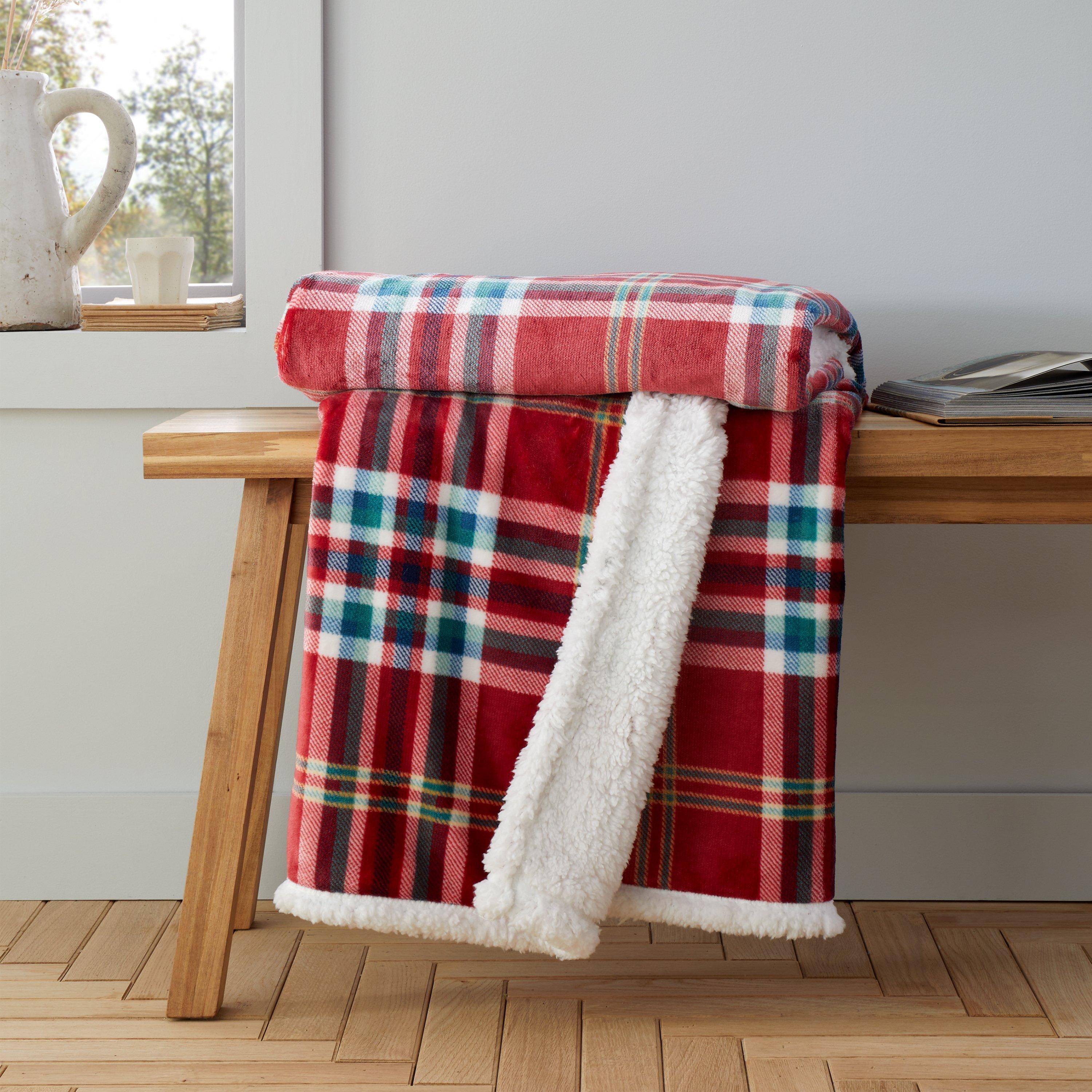 Catherine Lansfield  Cosy Kelso Check Blanket Throw - Red - 130x170cm