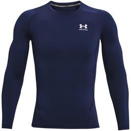 Under Armour dass man ein Shirt trägt