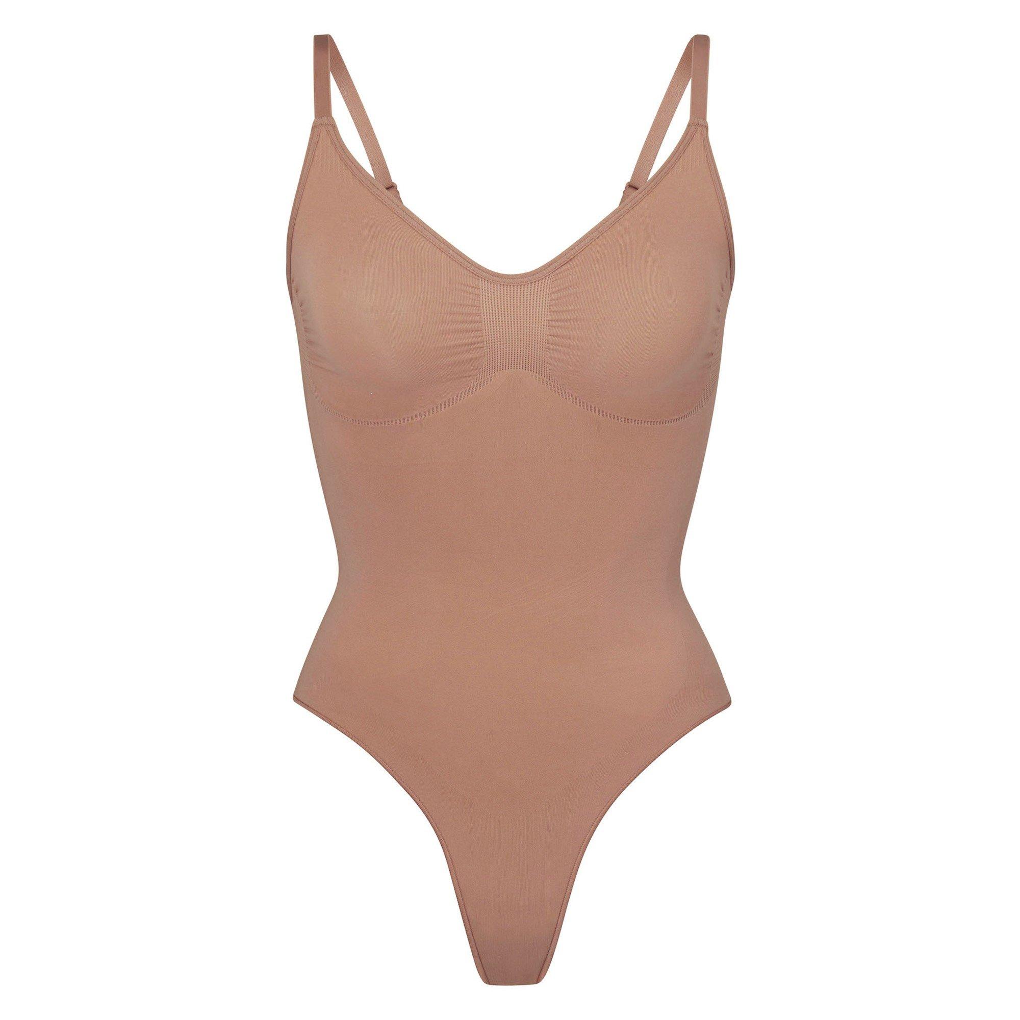 LIGHT BROWN - SKIMS - BS SEAMLSS SCLPT THNG BODYSUIT