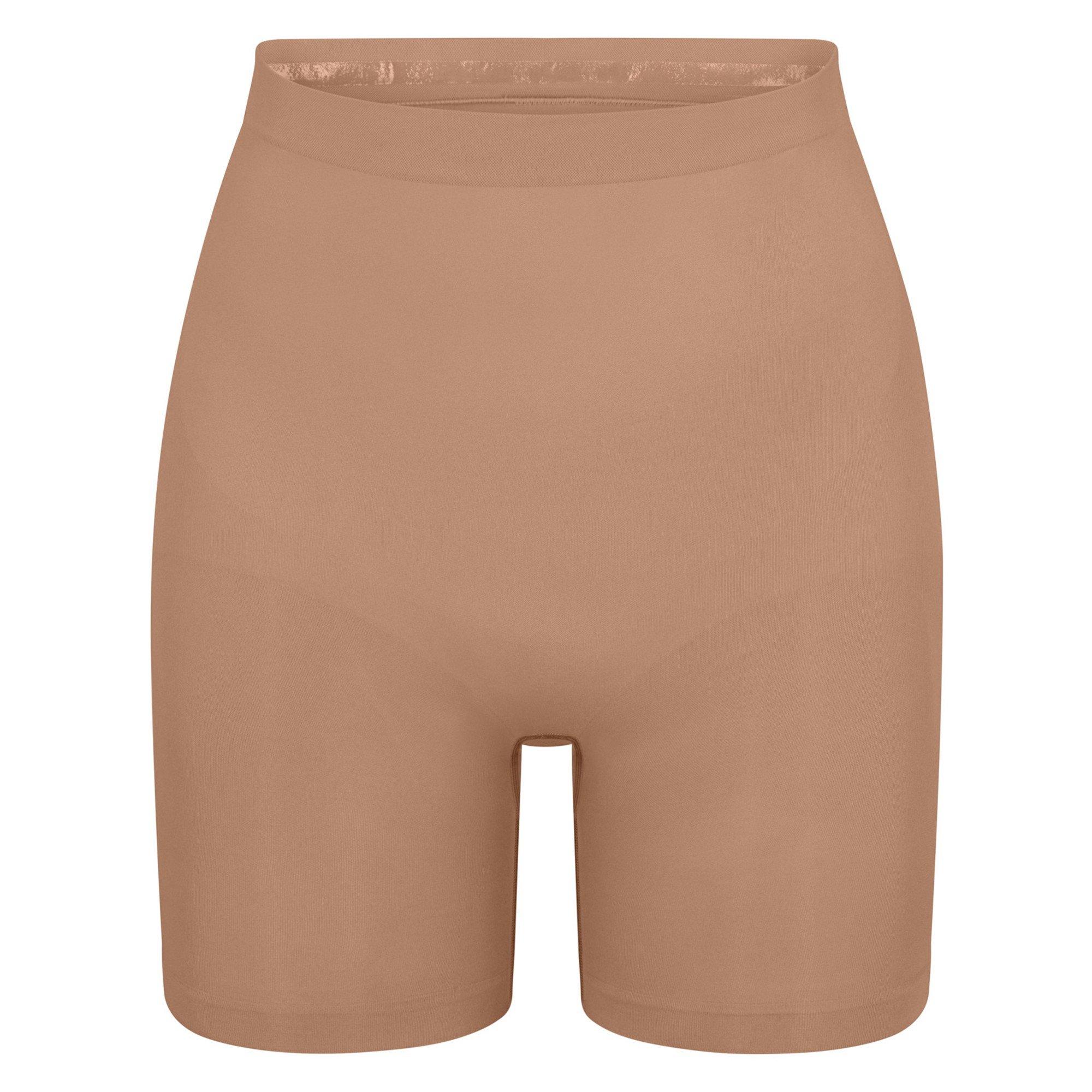 SKIMS S SEAMLS SCULPT MIDTHIGH SHORT
