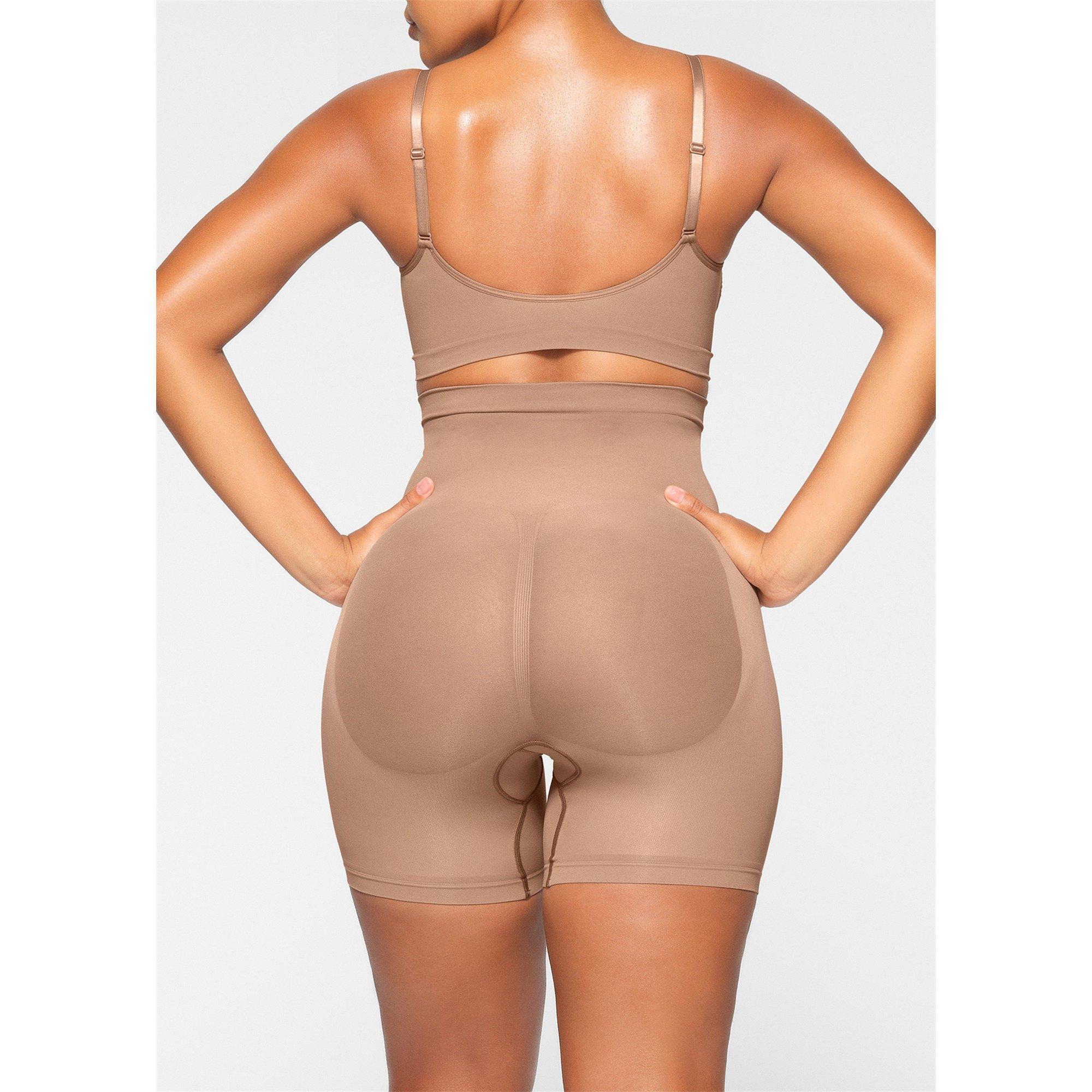 LIGHT BROWN - SKIMS - S SEAMLS SCULPT MIDTHIGH SHORT - 3