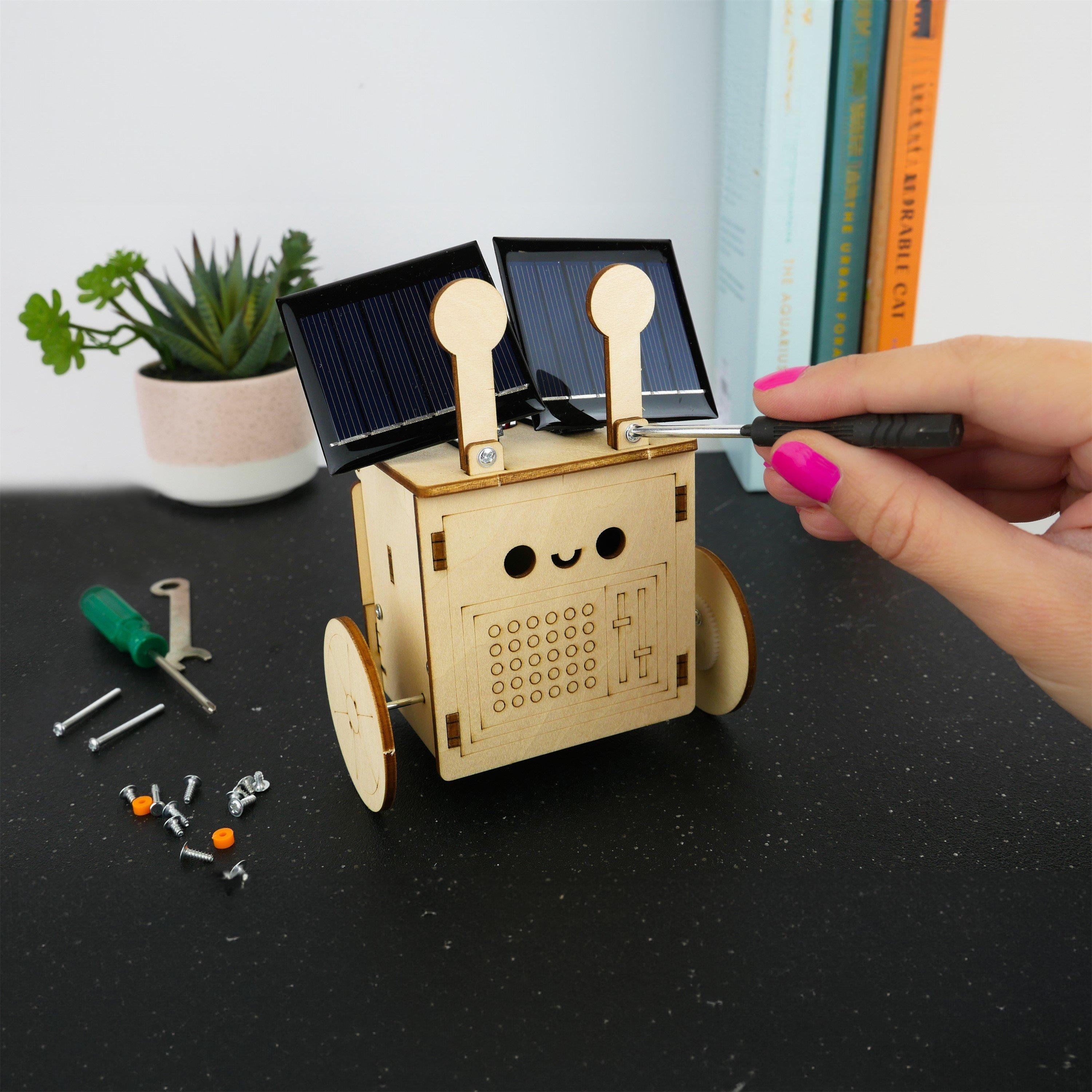 Brown - Gift Republic - Eco Bot Robot DIY STEM Kit - 3