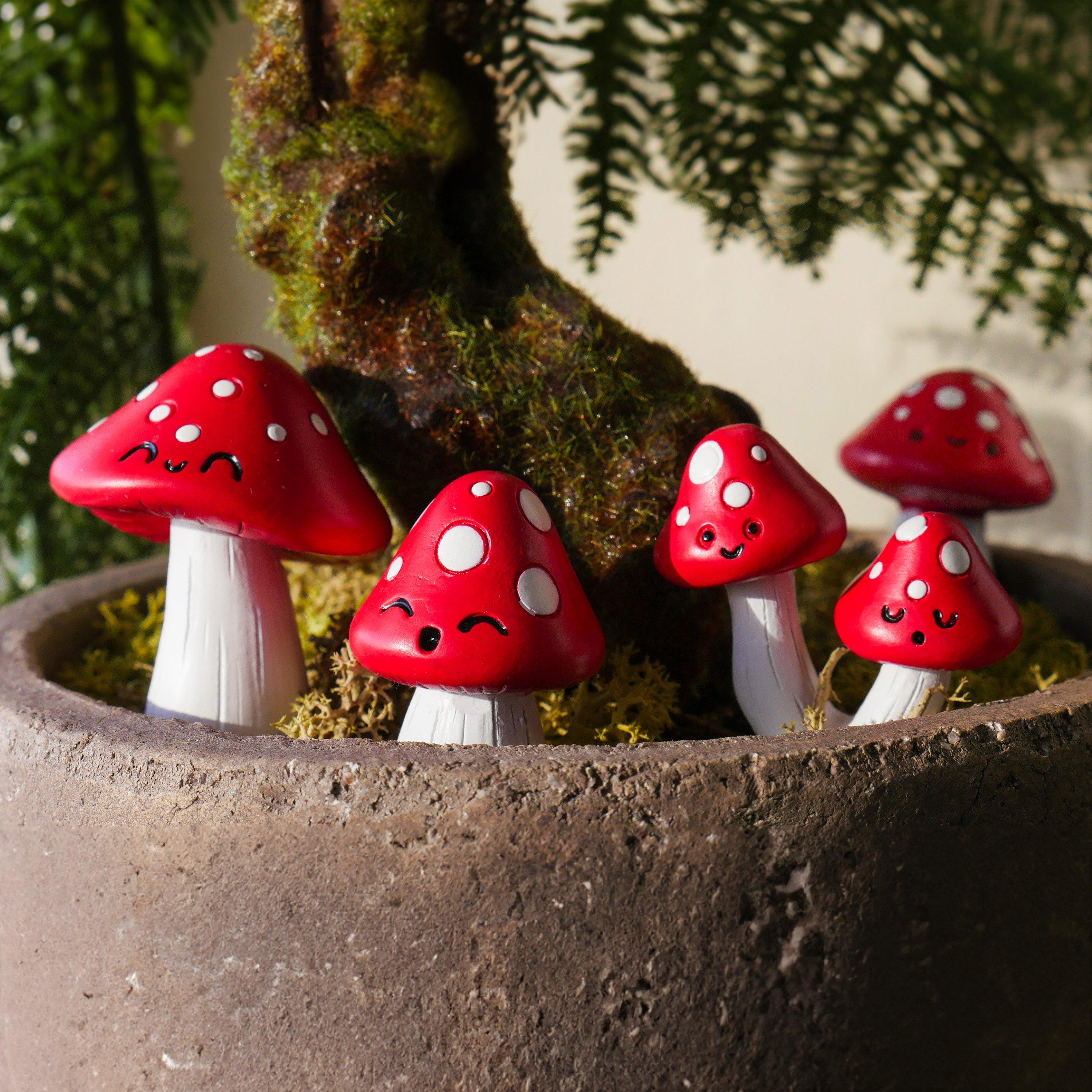 Gift Republic  Mini Plant Mushroom Plant Markers - Red