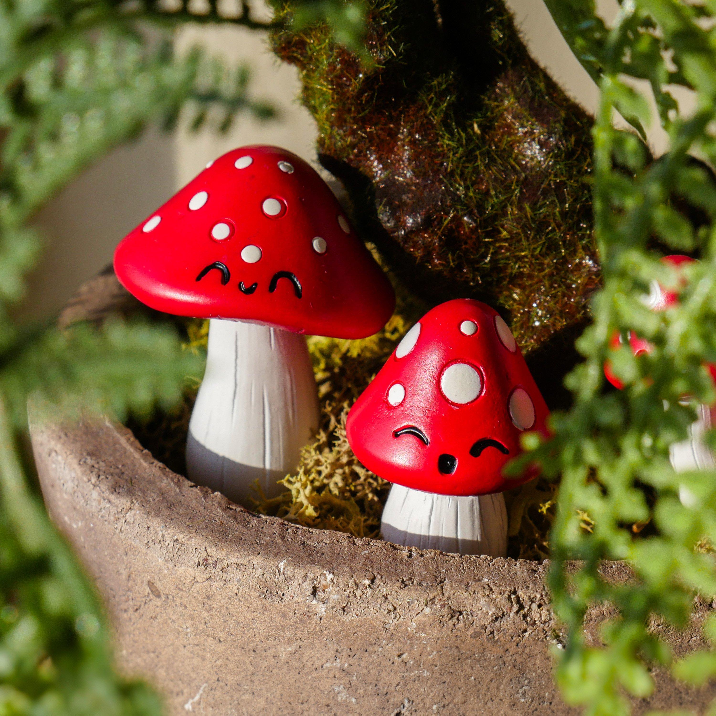 Red - Gift Republic - MINI PLANT MUSHROOM PLANT MARKERS - 2