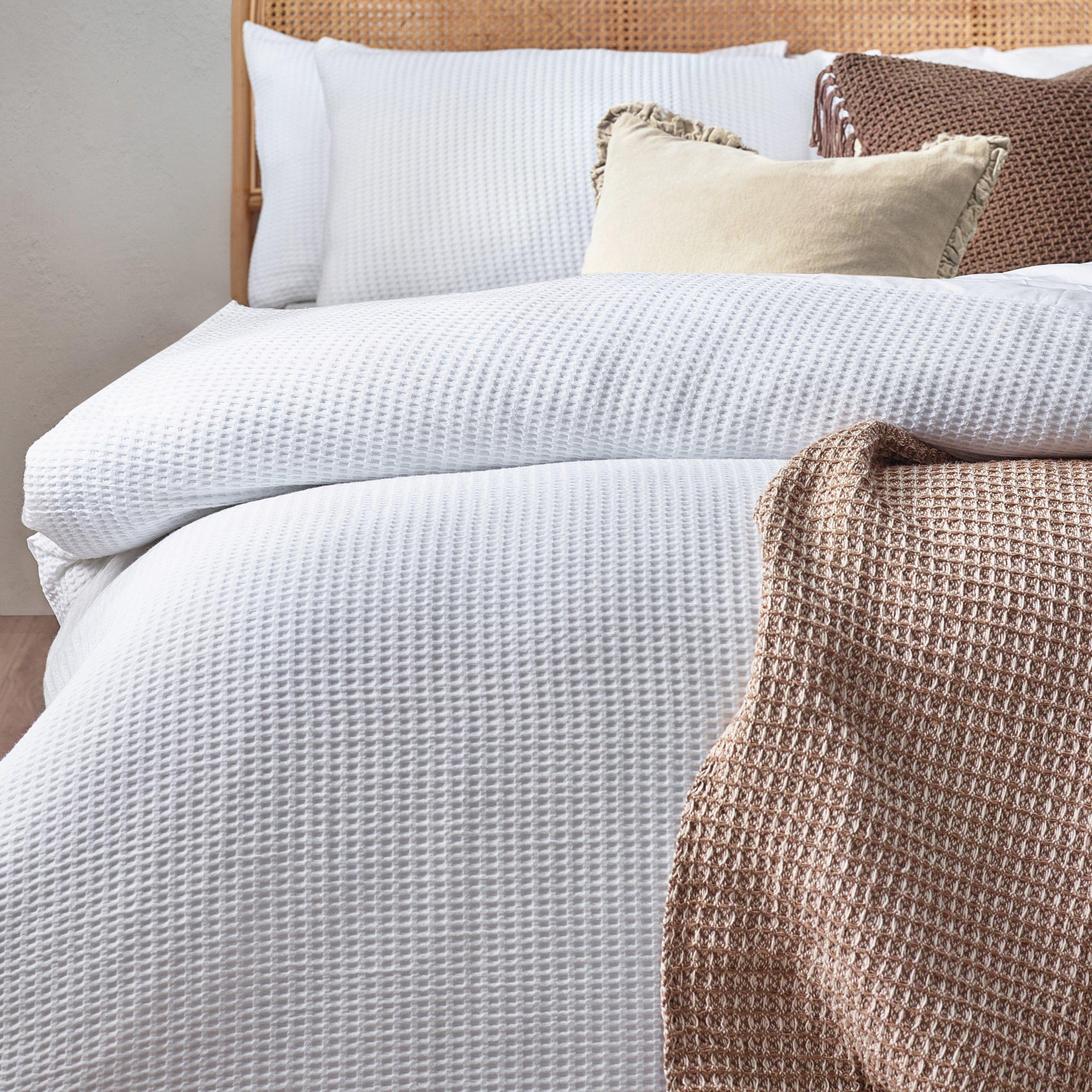 White - Yard - Chunky Waffle Cotton Duvet Set - 2