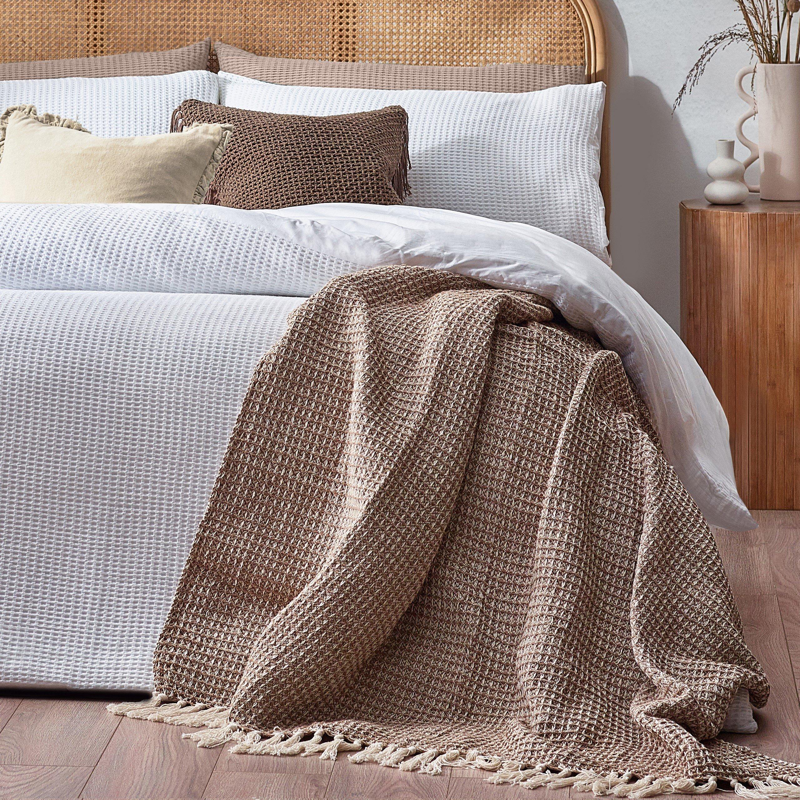 White - Yard - Chunky Waffle Cotton Duvet Set - 3