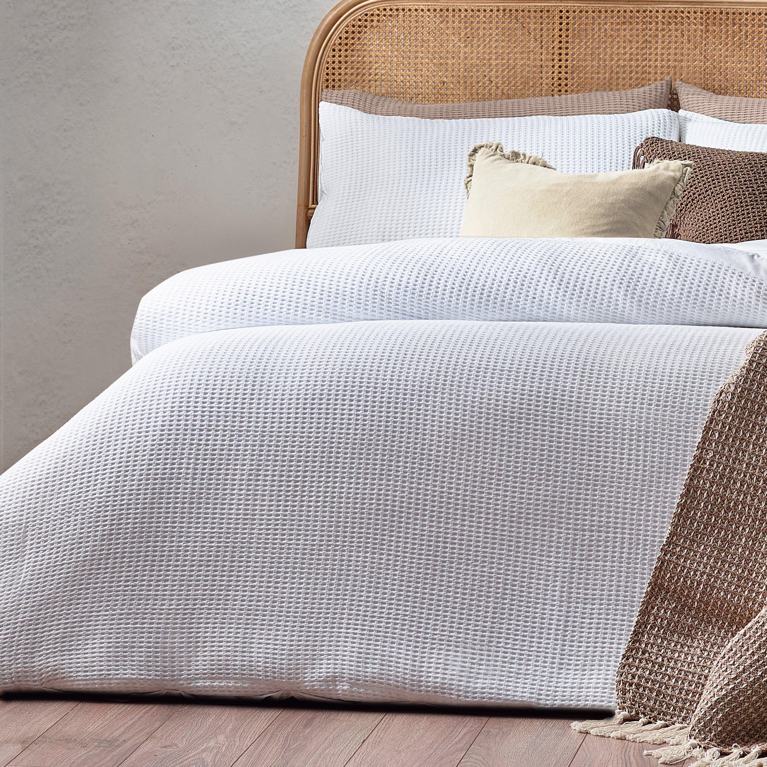White - Yard - Chunky Waffle Cotton Duvet Set - 4
