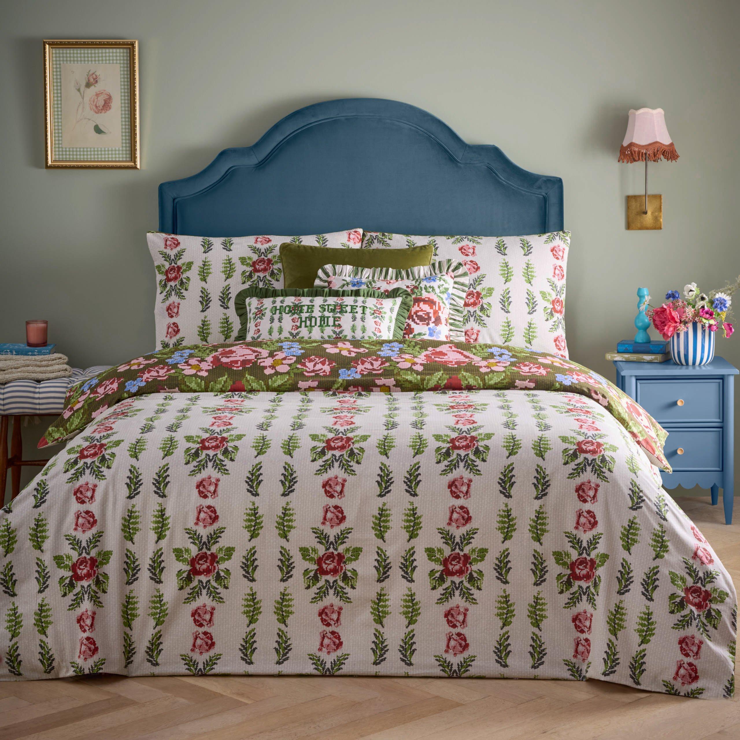 Willow Green - furn. - Feeoni Cottage Floral Duvet Set - 5