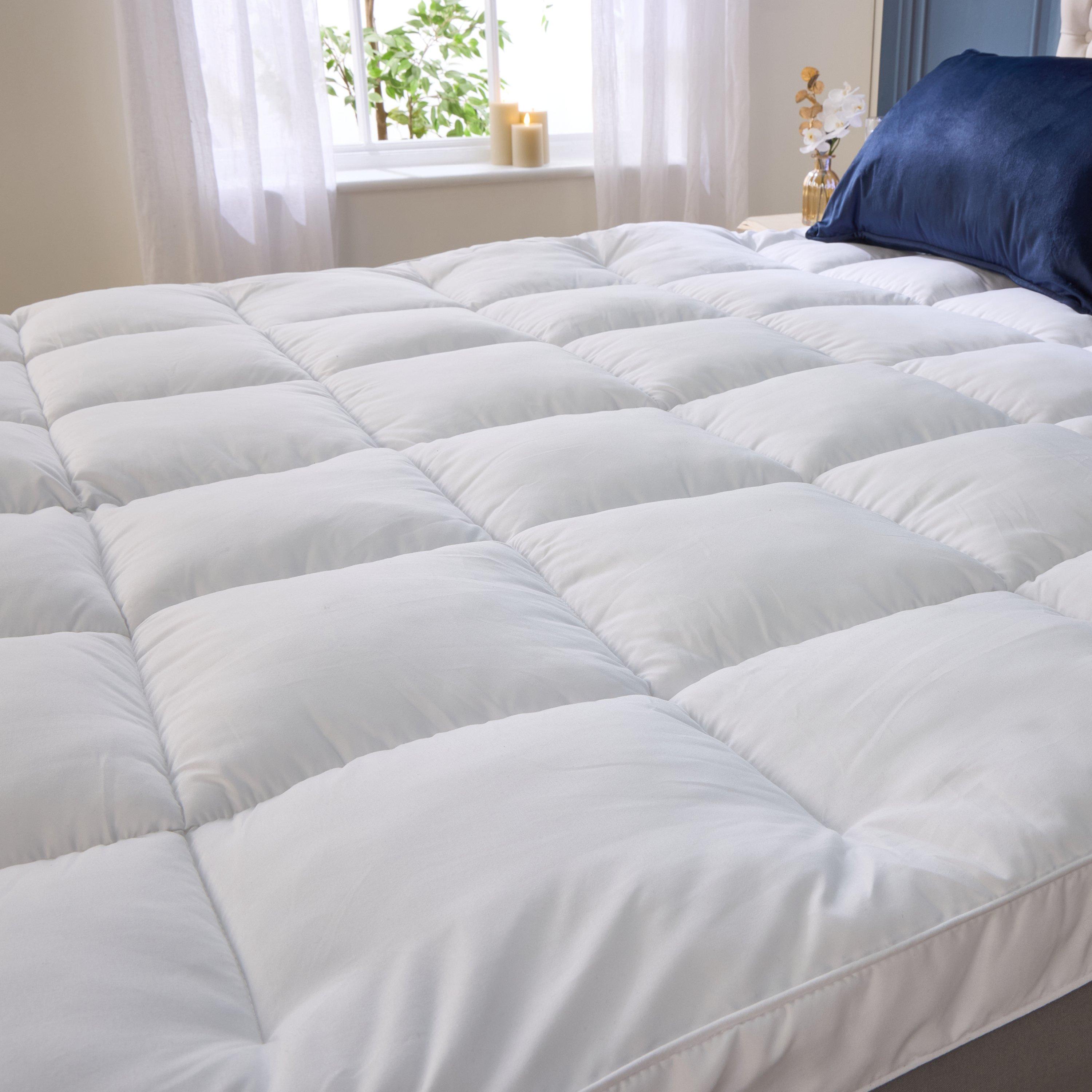 White - Downland - The Luxury Cloud 5cm Mattress Topper - 2