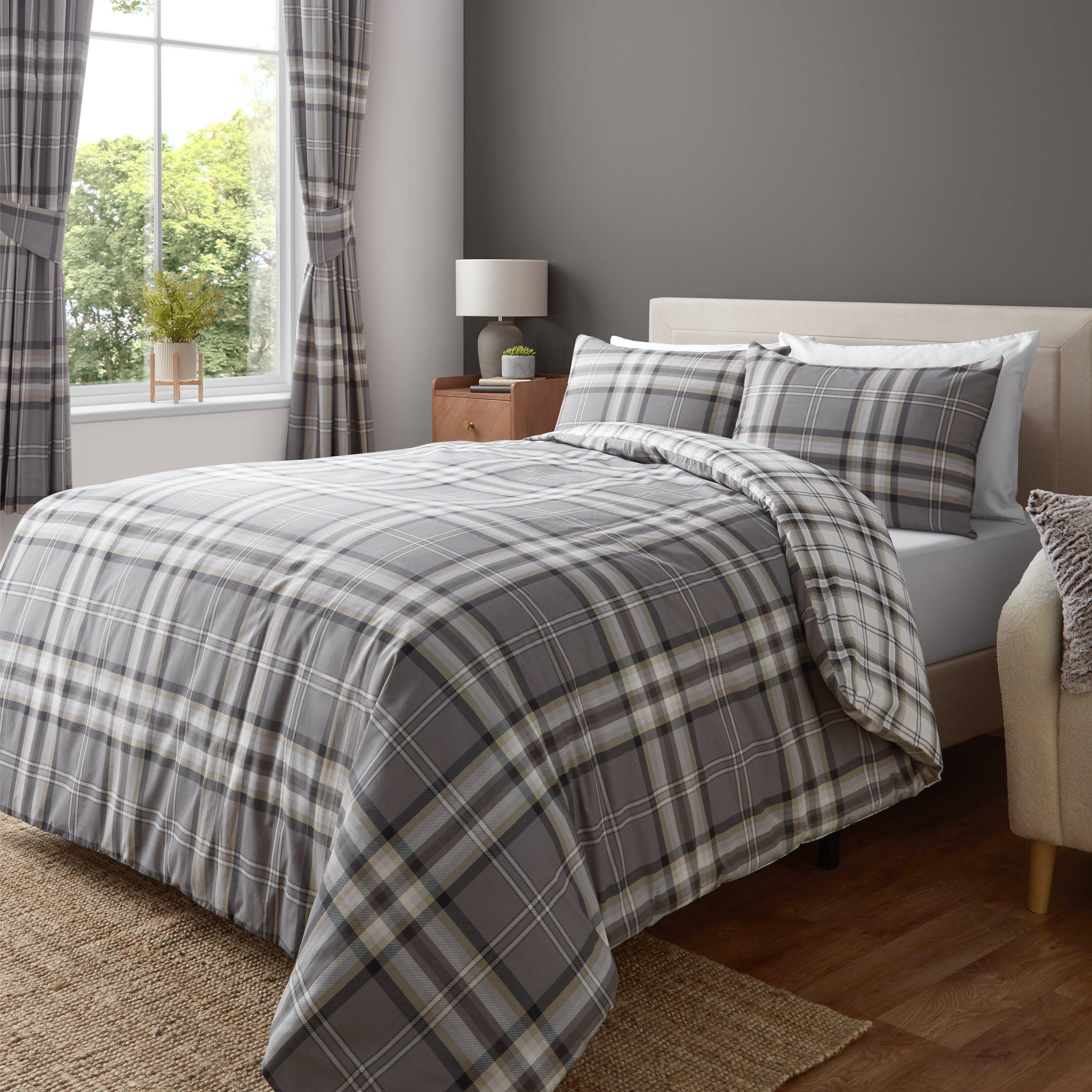 Catherine Lansfield  Kelso Check Reversible Duvet Cover Set - Charcoal Grey - Double