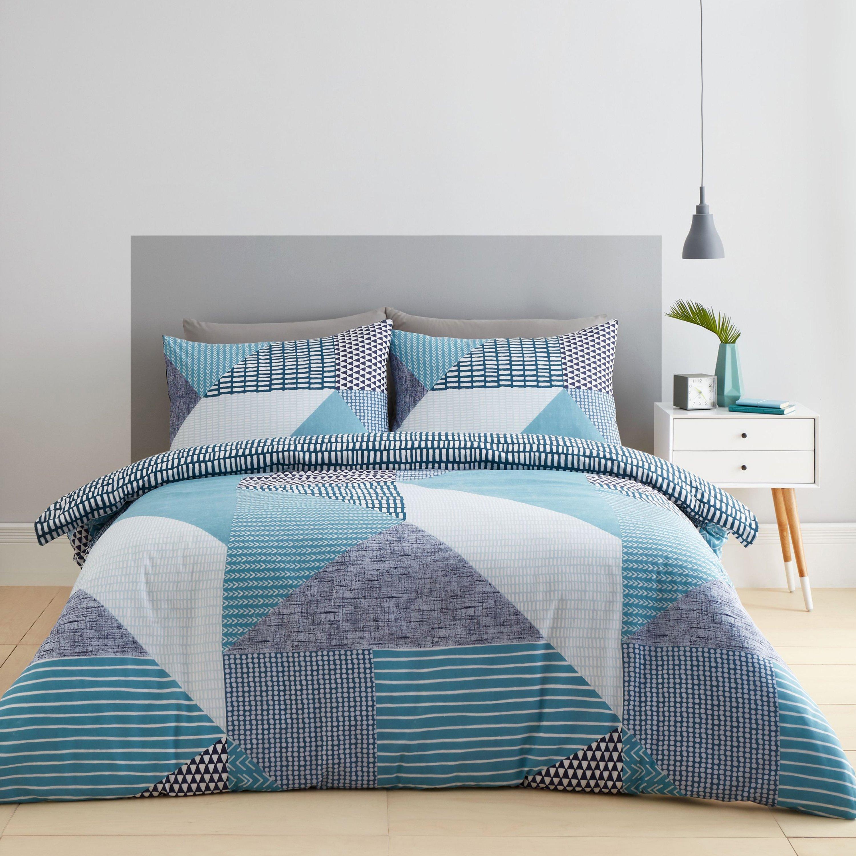 Catherine Lansfield  Larsson Geo Reversible Duvet Cover Set - Teal - Single