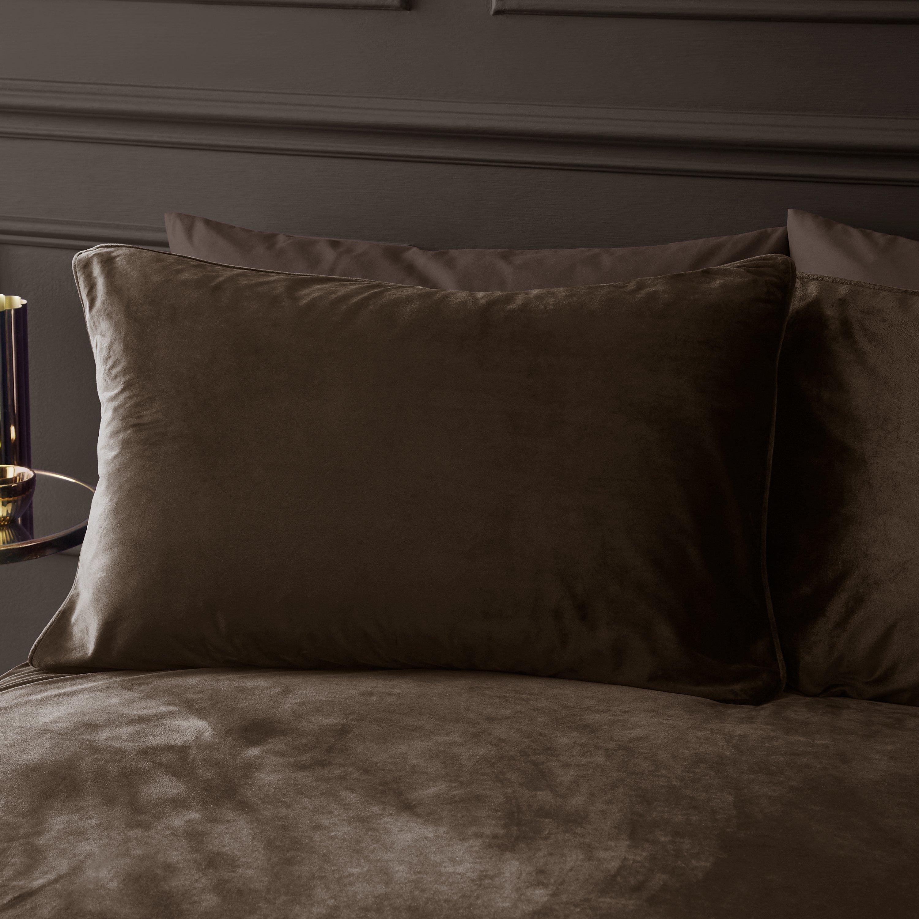 Chocolate - Catherine Lansfield - Kingsley Soft Matt Velvet Duvet Cover Set - 2