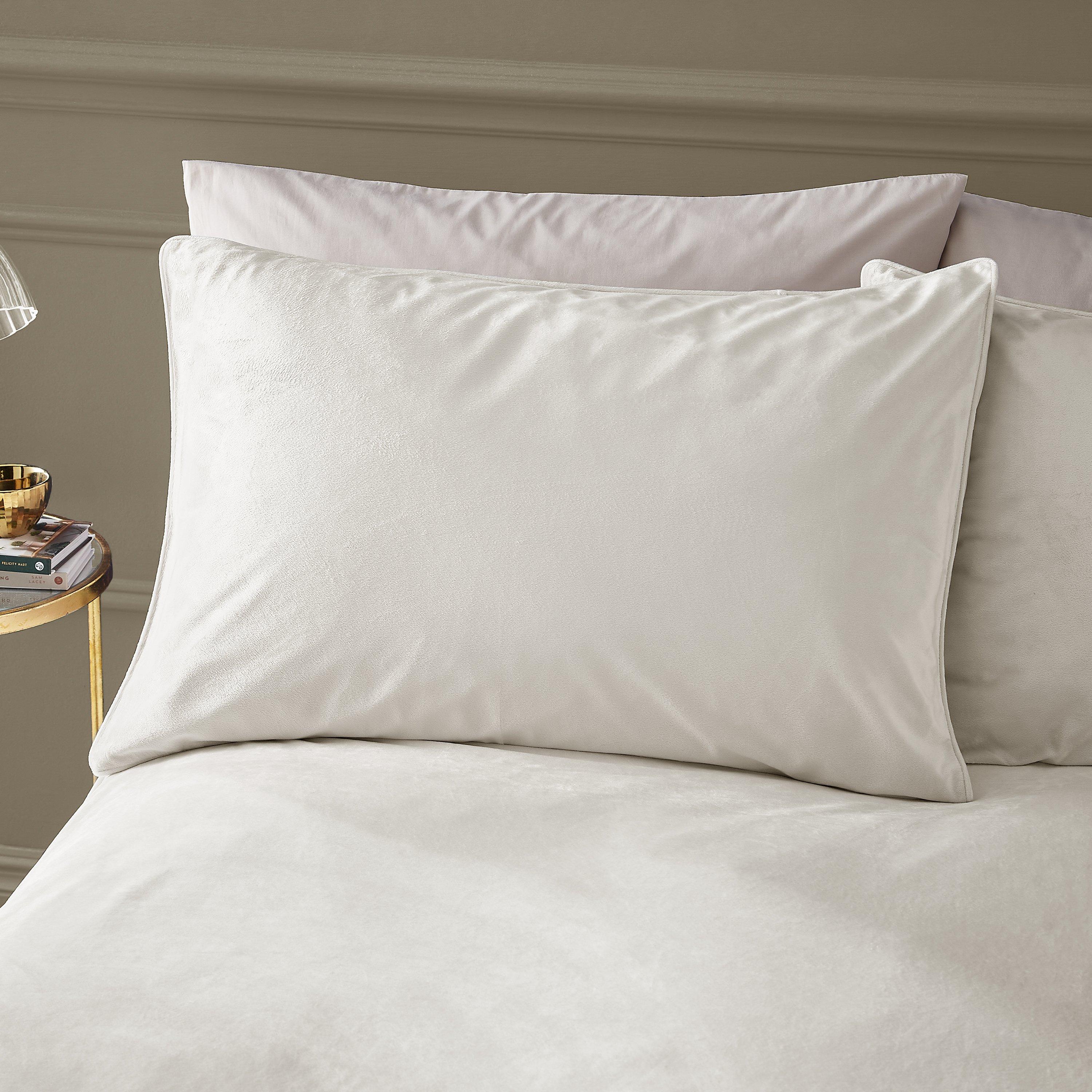 Cream - Catherine Lansfield - Kingsley Soft Matt Velvet Duvet Cover Set - 2