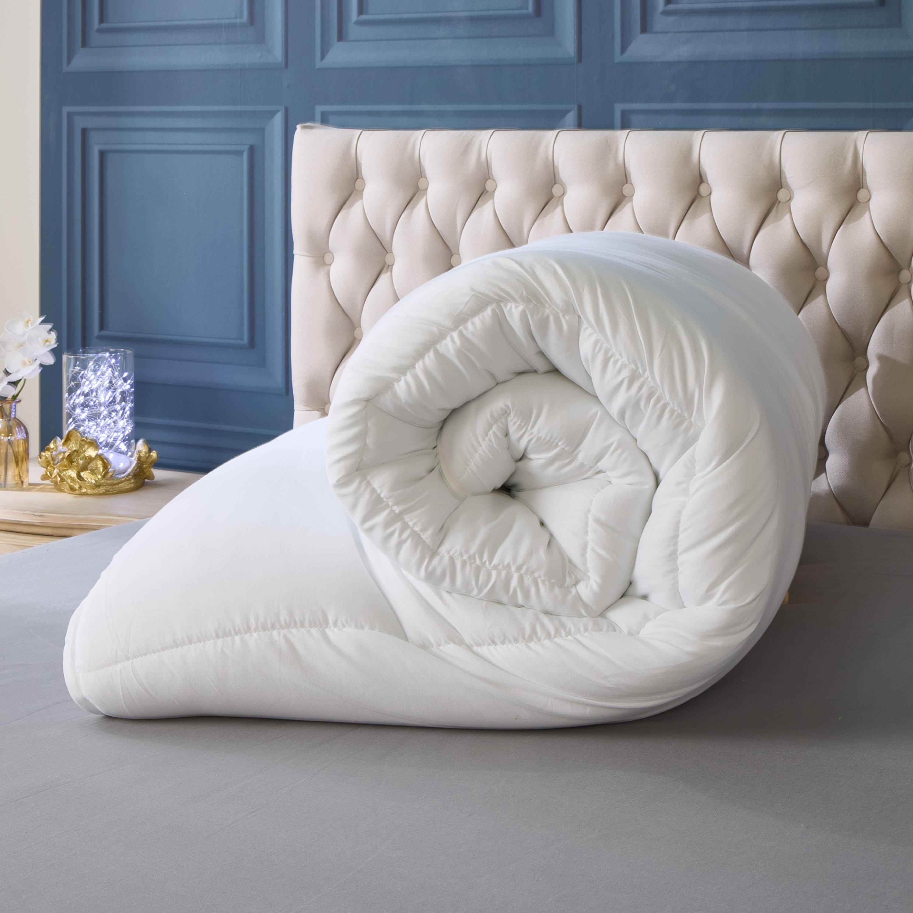 White - Downland - Arctic Nights 18 Tog Duvet - 3