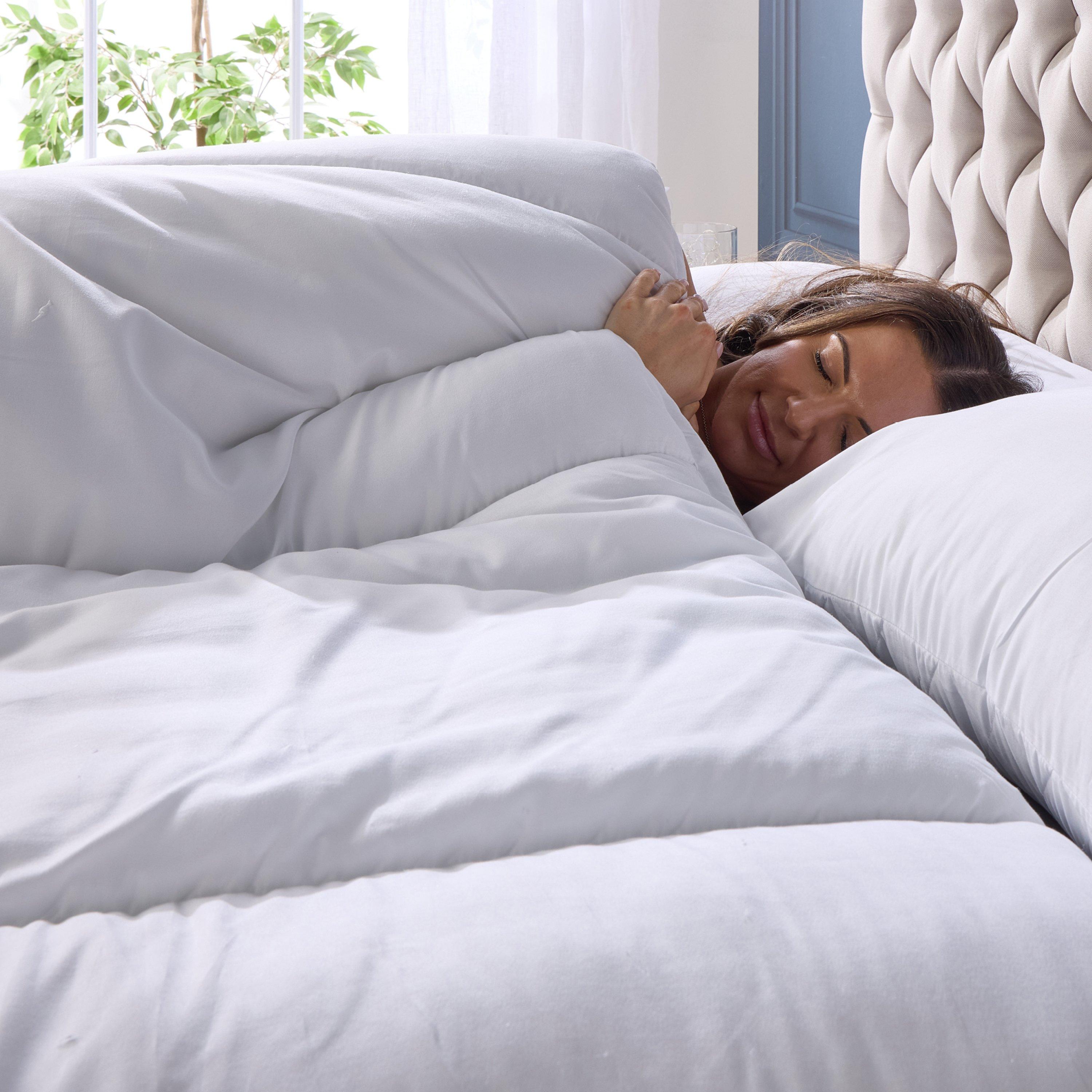 White - Downland - Arctic Nights 18 Tog Duvet - 4