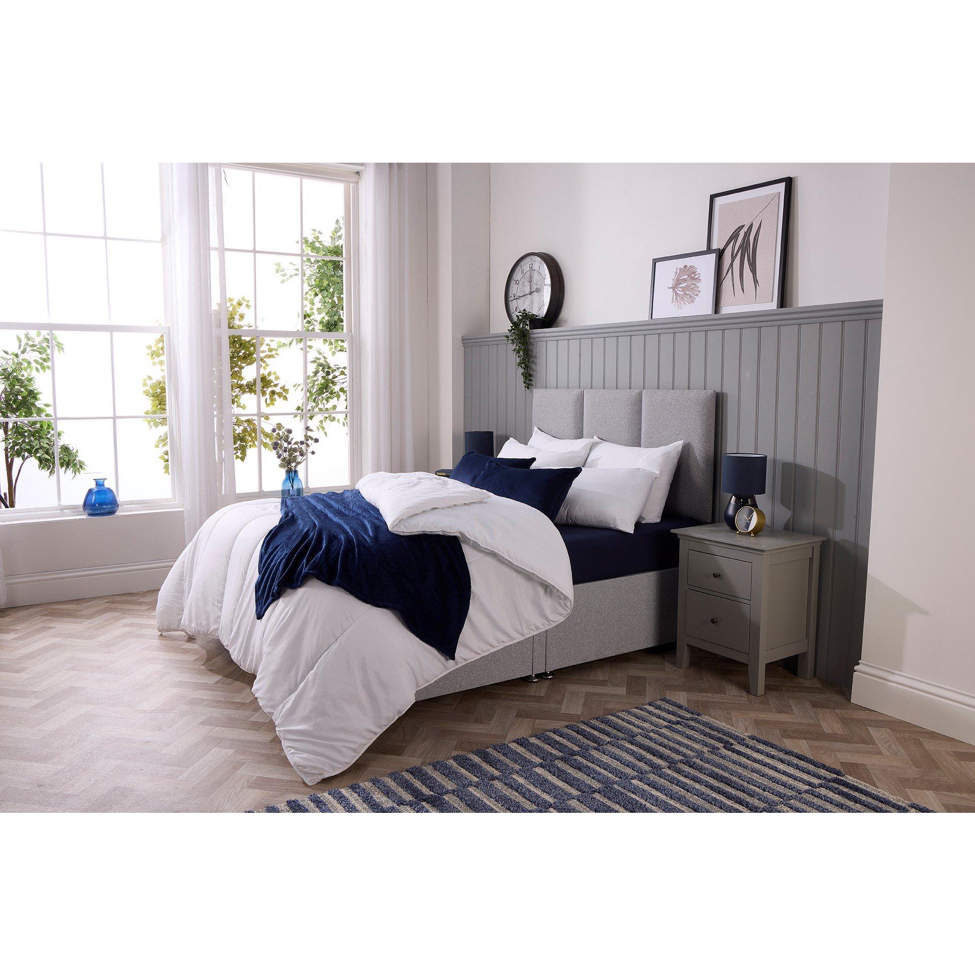 White - Downland - 4.5 Tog Sleep Well Hollowfibre Duvet - 1