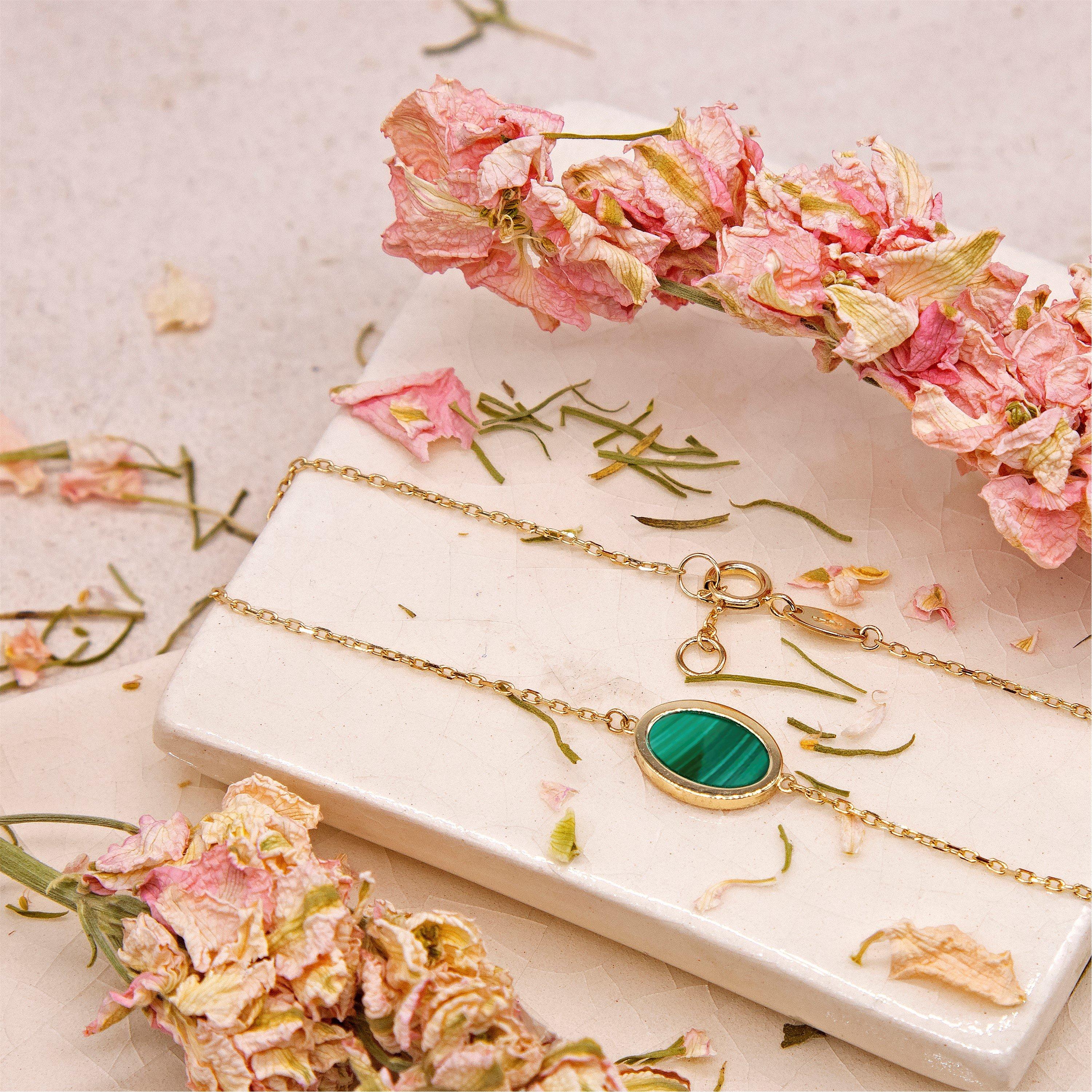 Yellow Gold - Be You - 9ct Gold Oval Malachite Bracelet - 3