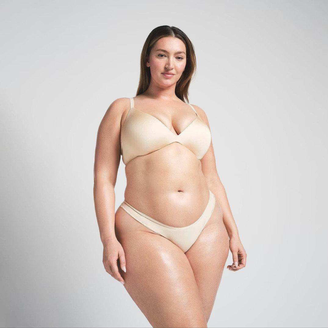 SKIMS Women’s Wireless Form T-Shirt Bra