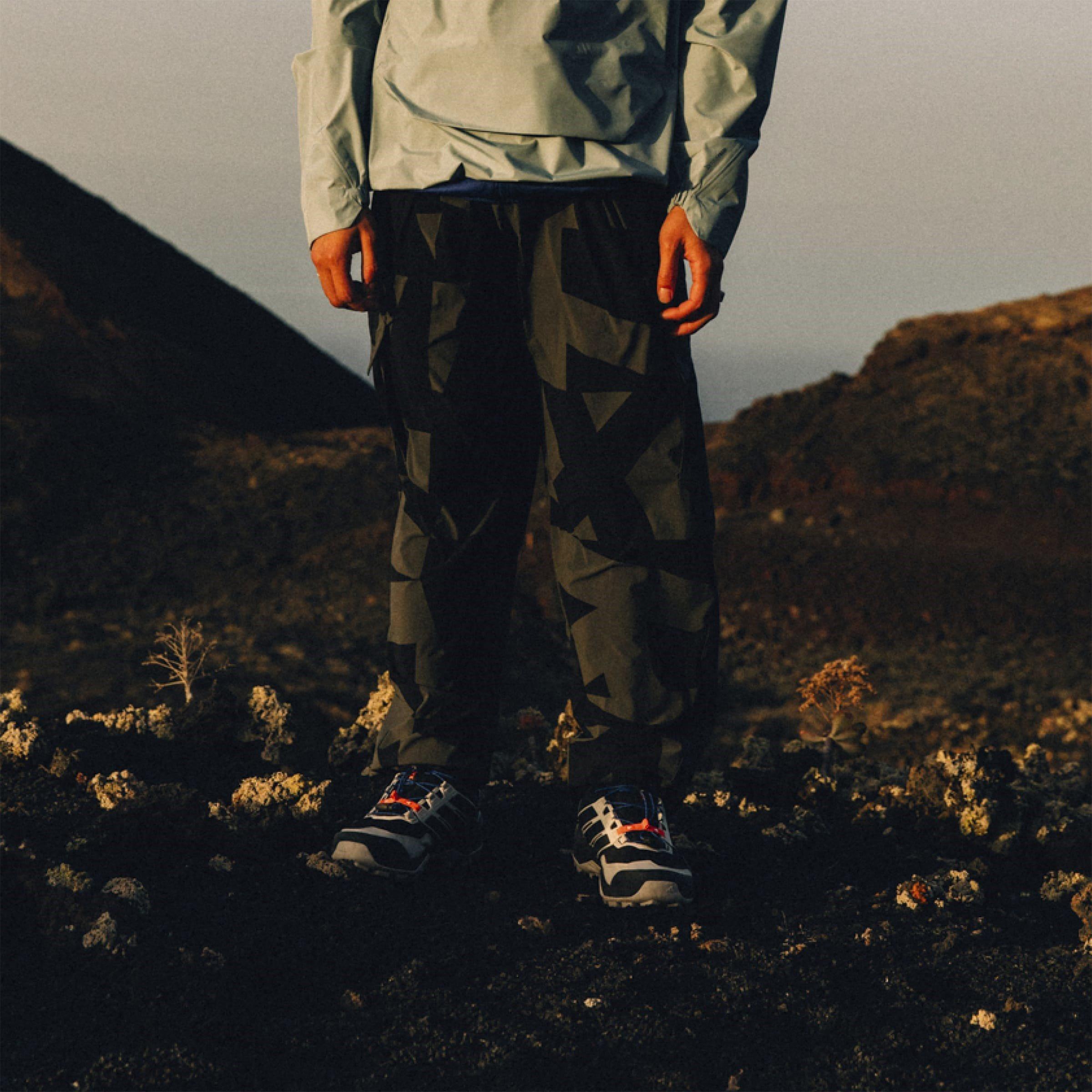 Zwart/Grijs AOP - adidas - Terrex Xploric Printed Cargo Joggers Mens - 10