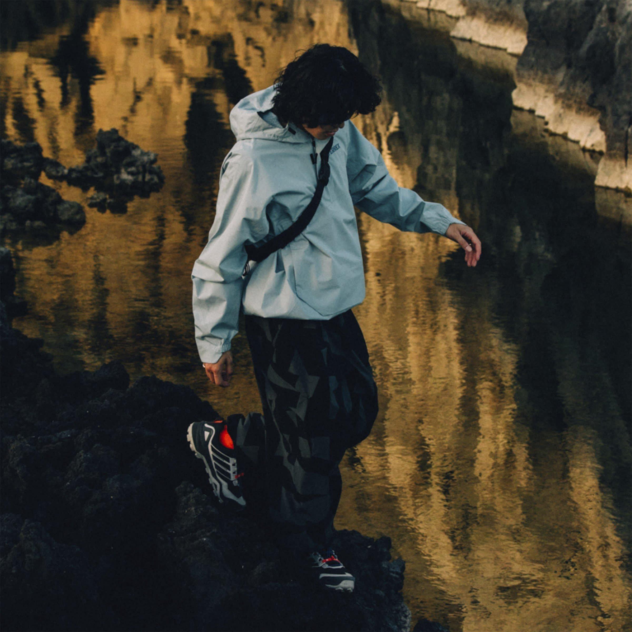 Zwart/Grijs AOP - adidas - Terrex Xploric Printed Cargo Joggers Mens - 7