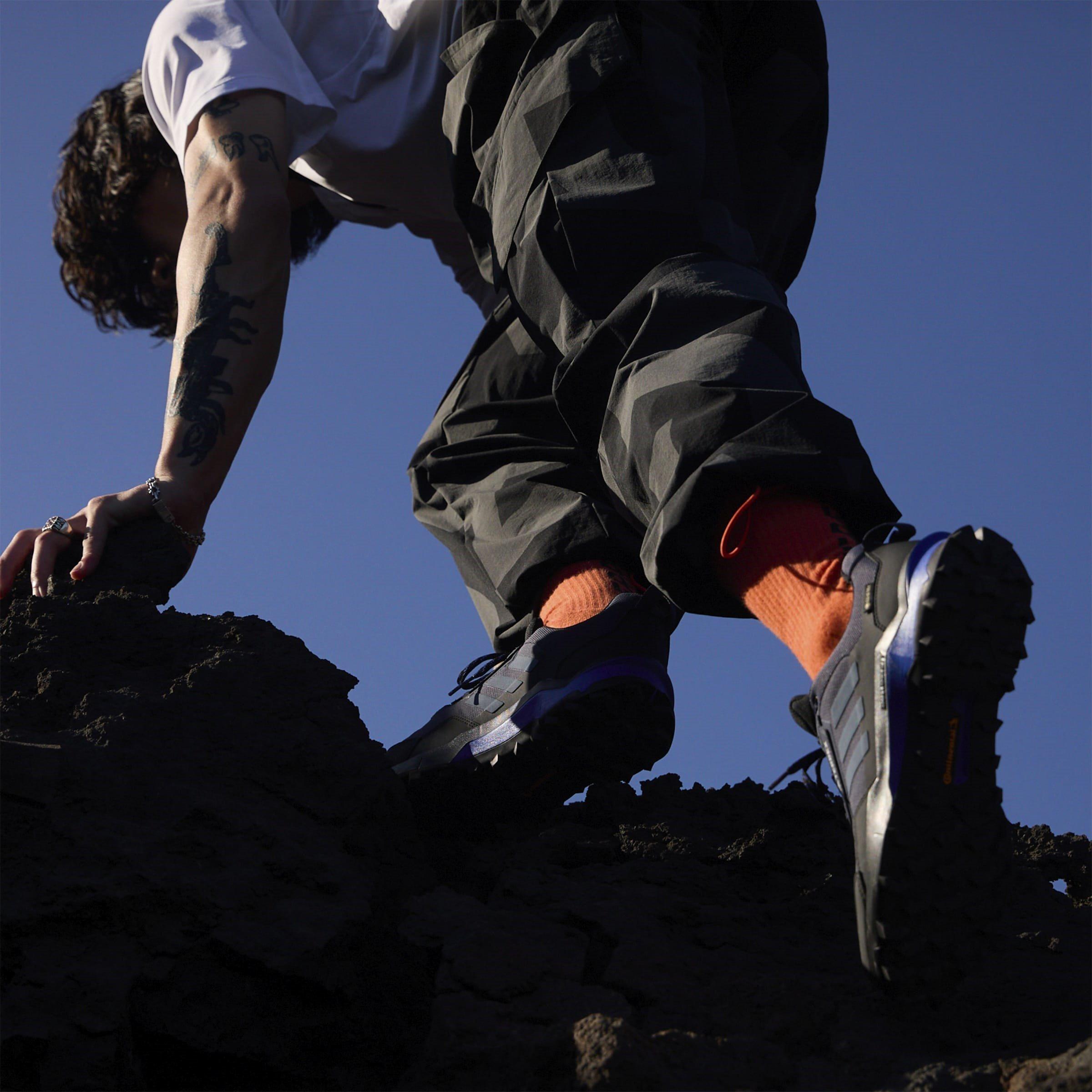 Zwart/Grijs AOP - adidas - Terrex Xploric Printed Cargo Joggers Mens - 8