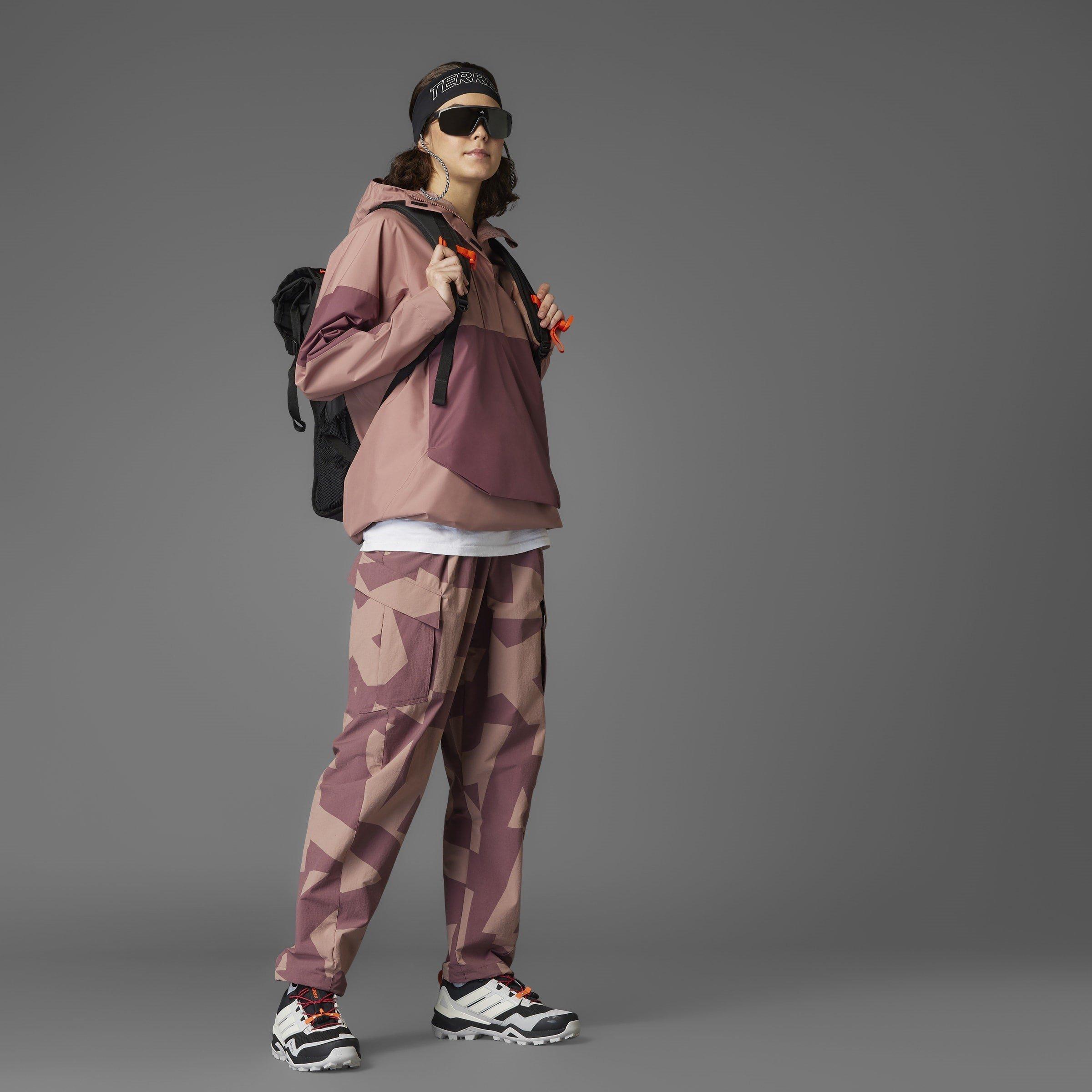 Leises Karmesinrot - adidas - Terrex Xploric Cargo Joggers Printed Womens - 15