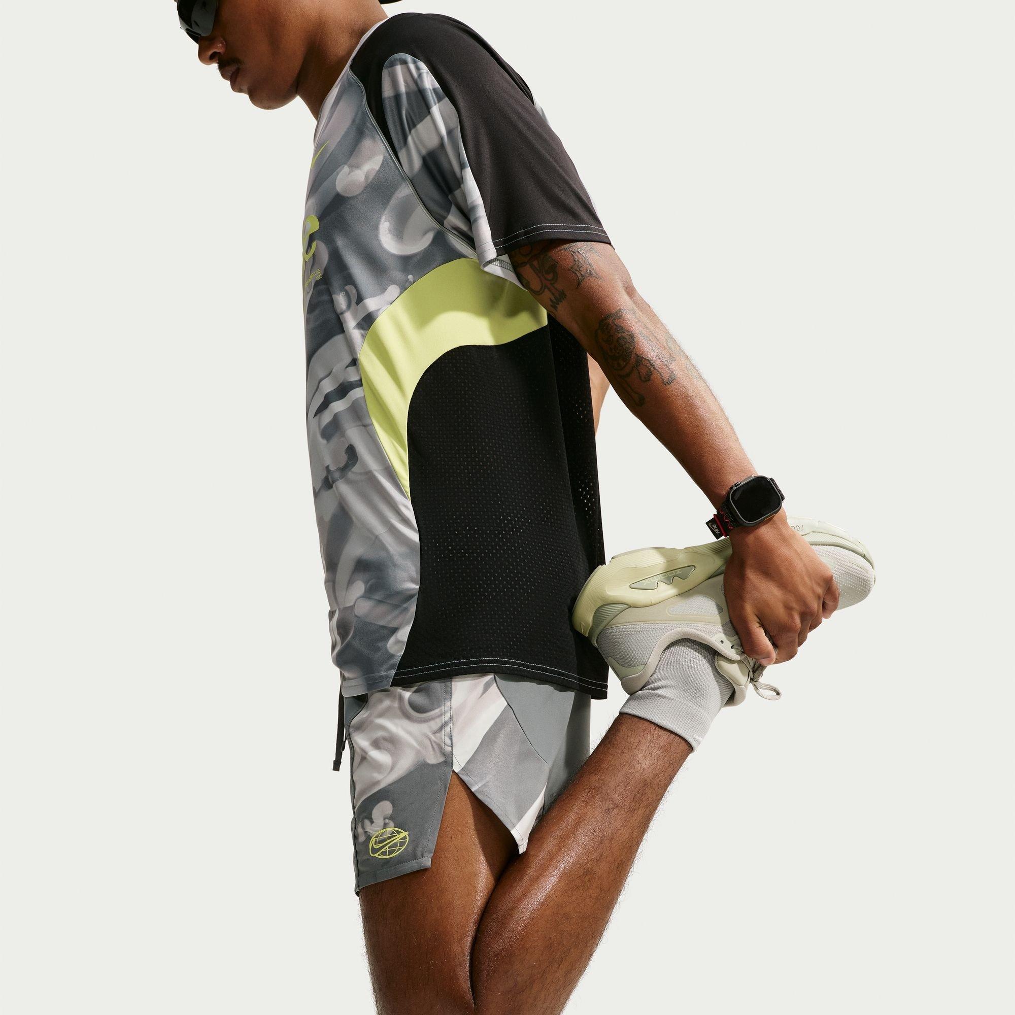 Rook Grijs/Zwart - Nike - Nike Disrupt Running Sn64 - 6